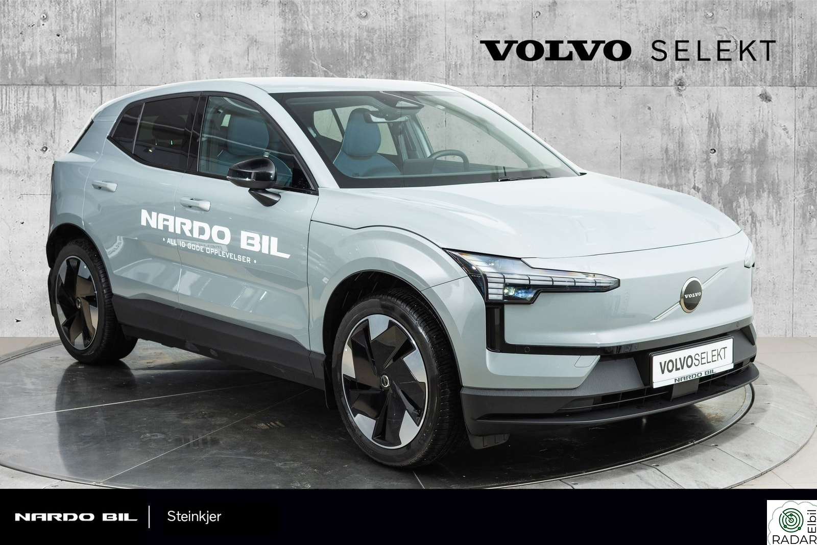 VOLVO EX30 Volvo EX30 Twin Motor Performance Plus – AWD