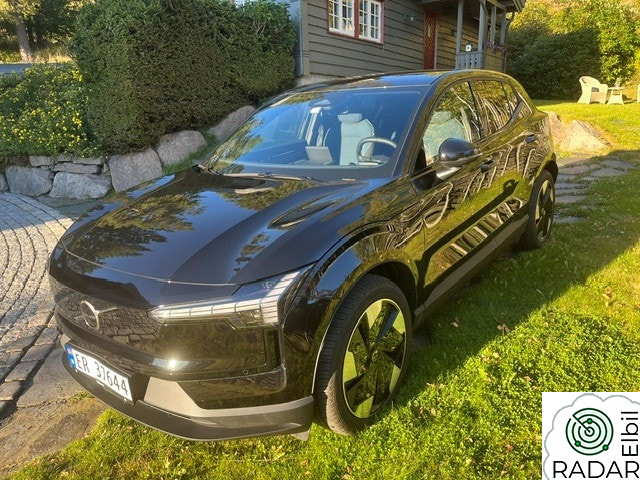 VOLVO EX30 428hk Twin Performance AWD Plus Black Edition