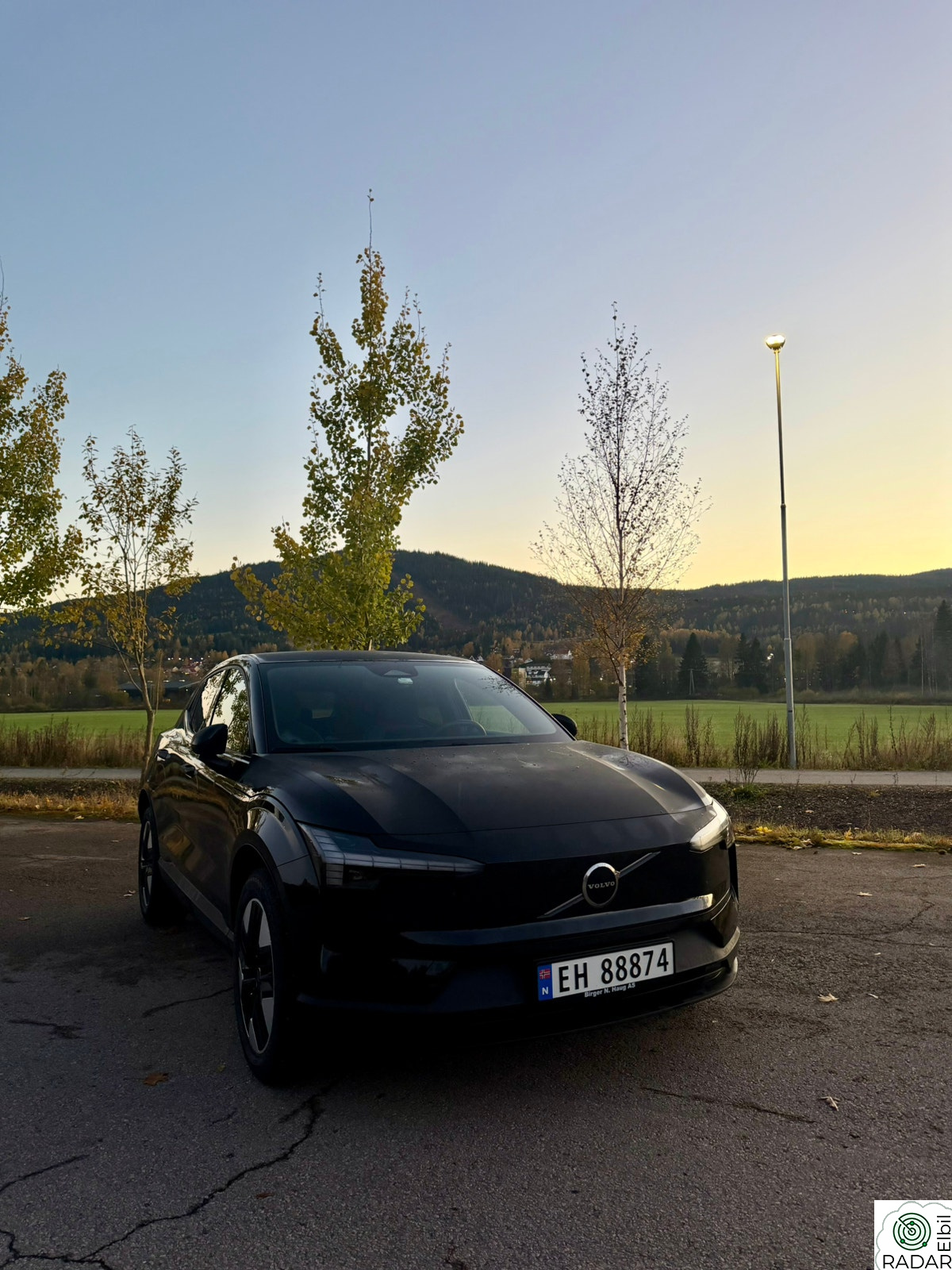 VOLVO EX30 272hk Extended Range RWD Core