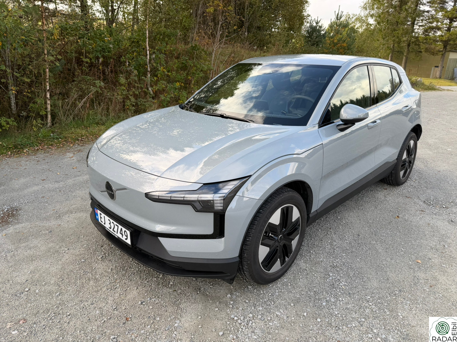 VOLVO EX30 272hk Extended Range RWD Core