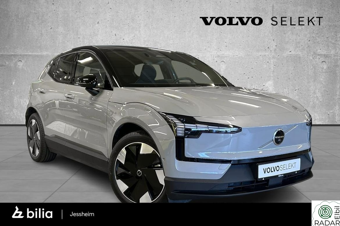 VOLVO EX30 Extended Range Ultra 476km, Panorama, 360* Kamera
