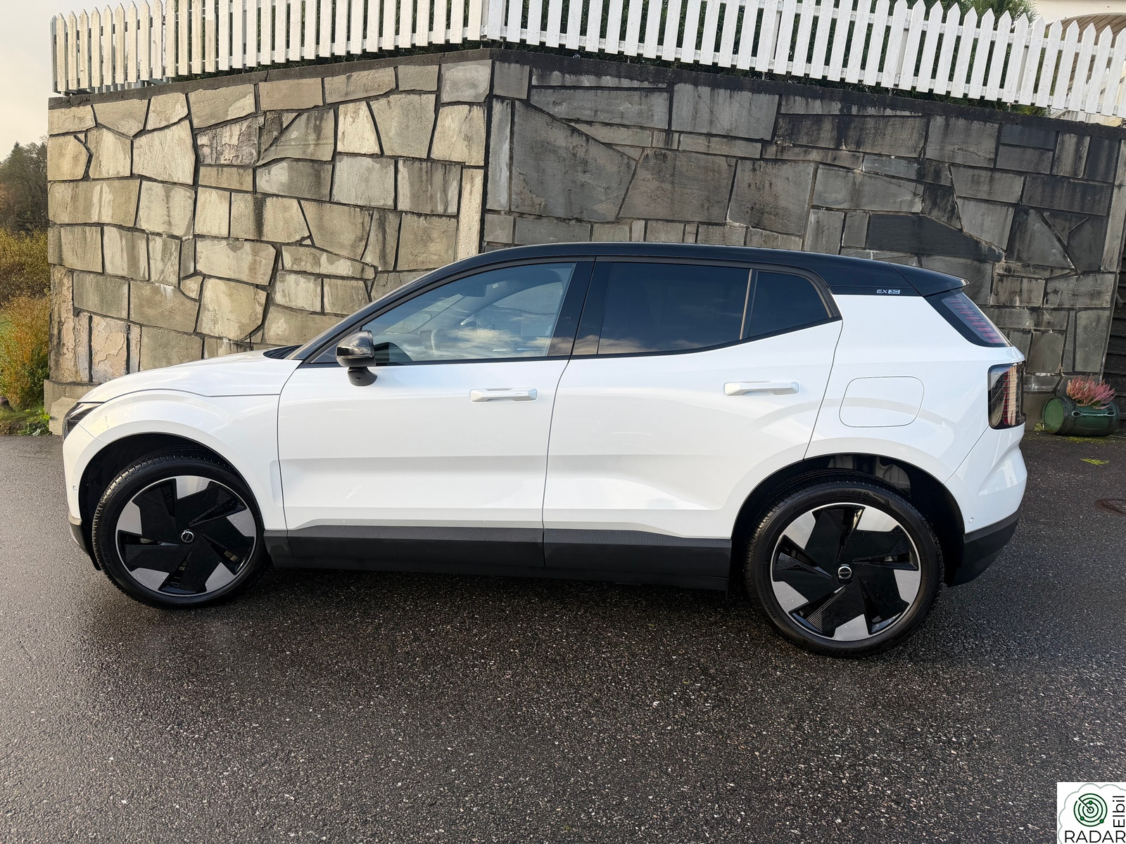 VOLVO EX30 272hk Extended Range RWD Ultra