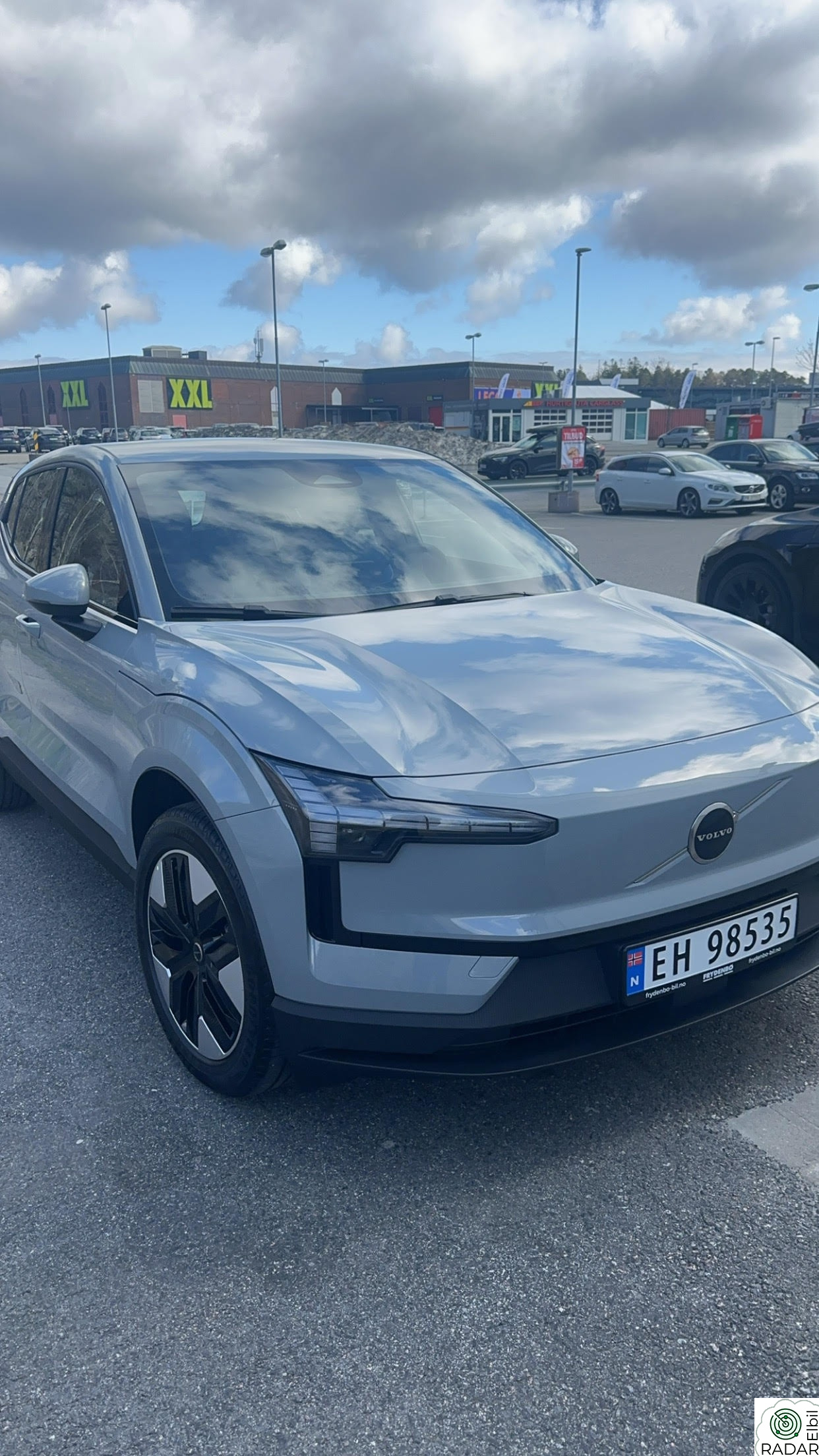 VOLVO EX30 272hk RWD Core