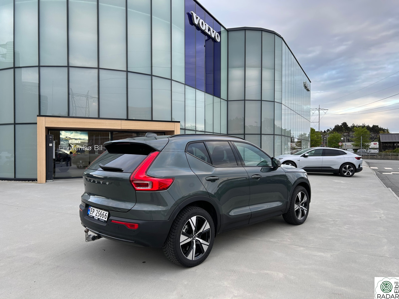VOLVO EX40 Twin 408hk AWD Plus