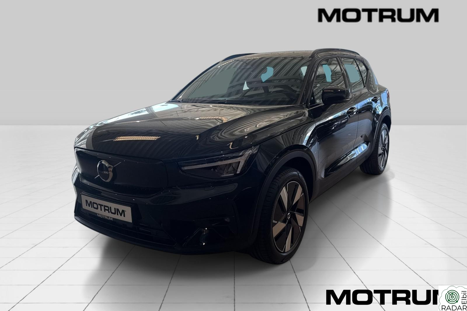 VOLVO EX40 Twin Motor Plus AWD 408 HK m/ ACC H.Feste Navi Kamera