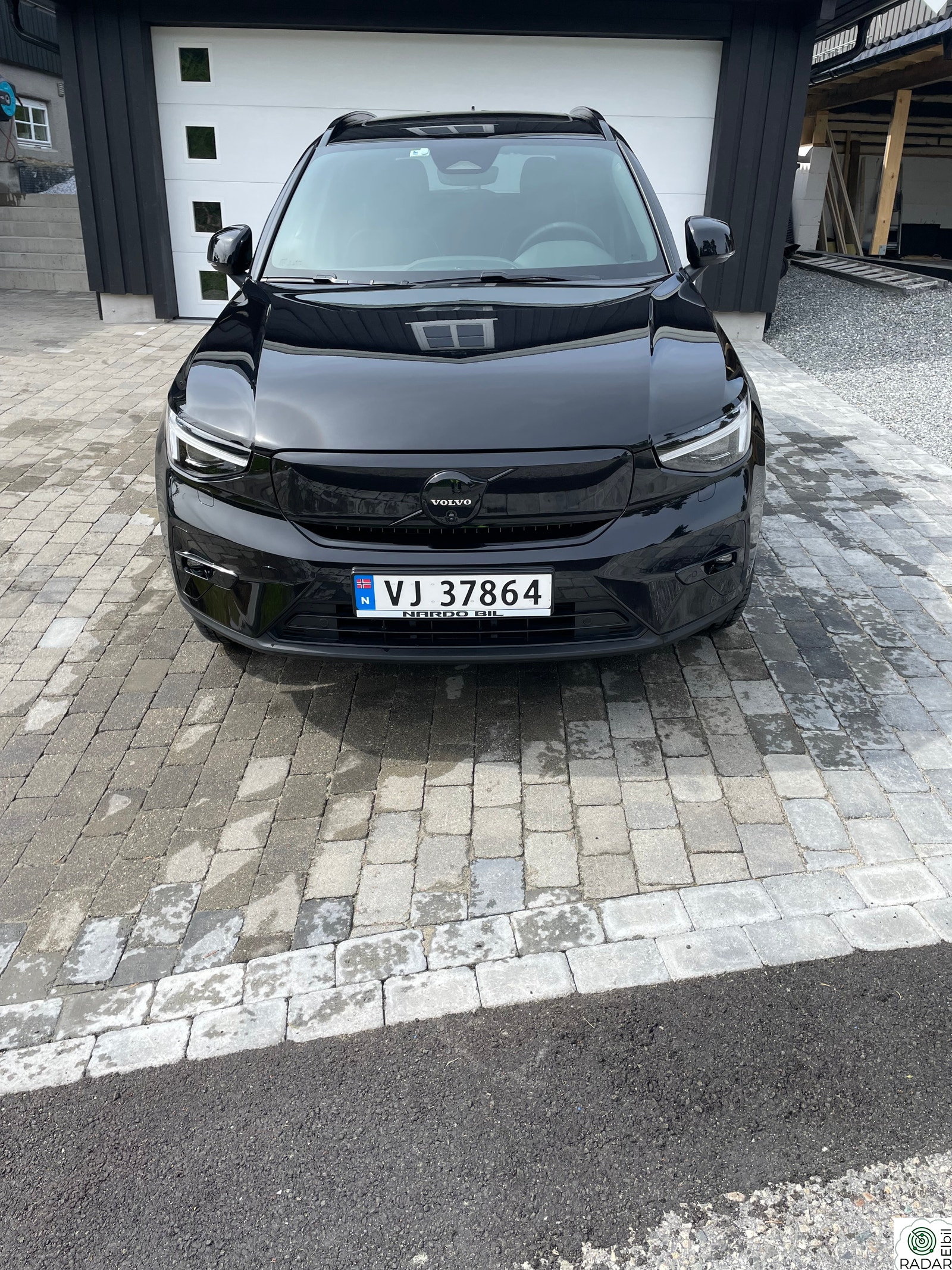 VOLVO EX40 Twin 408hk AWD Ultra Black Edition (K)