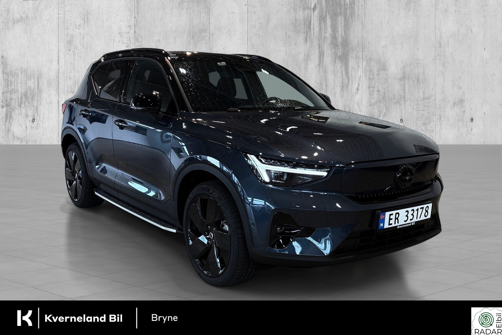 VOLVO EX40 Twin M Ultra Black Edition/Krok/Pixel/360/Stigtrinn