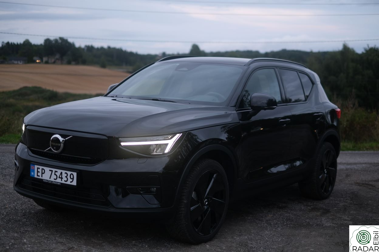 VOLVO EX40 Twin 408hk AWD Plus (K)