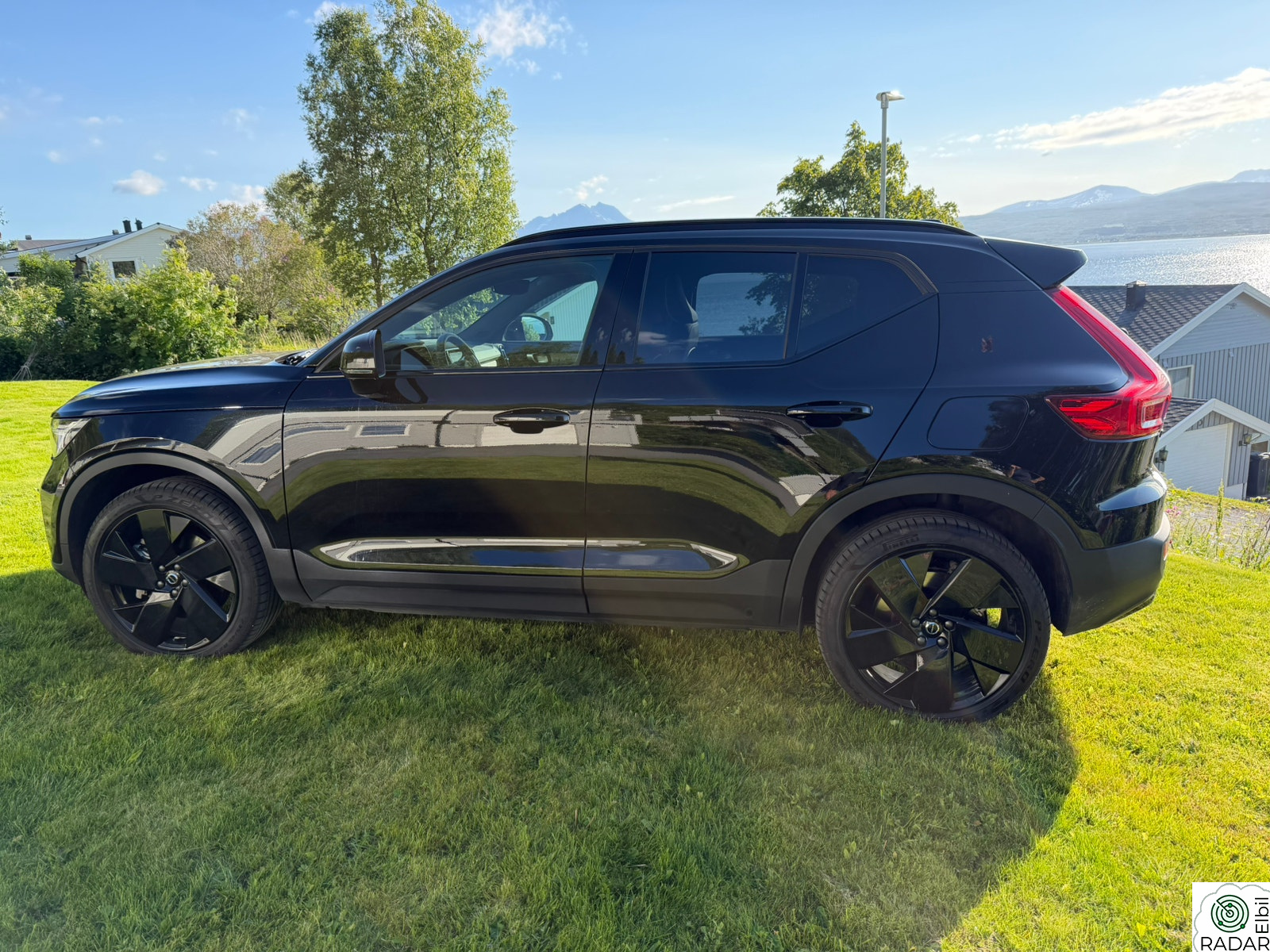 VOLVO EX40 Twin 408hk AWD Plus Black Edition