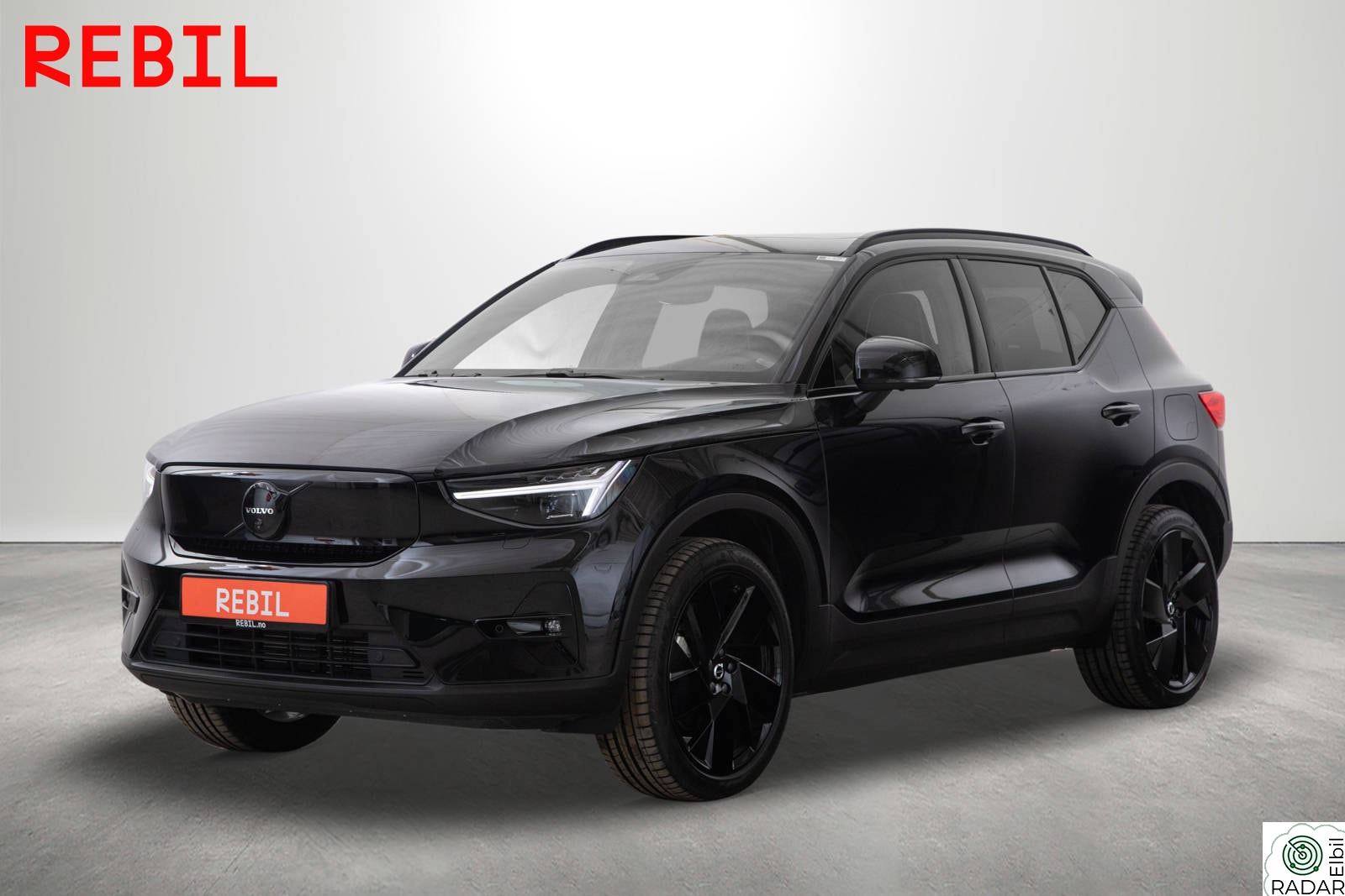 VOLVO EX40 Black Edition Ultra AWD/H&K/Pixel/Pano/360/Krok