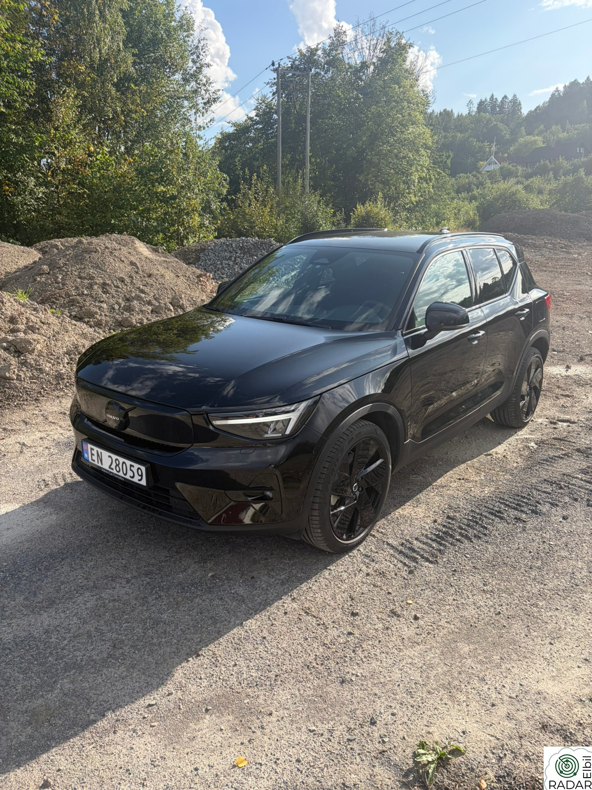 VOLVO EX40 Twin 442hk Performance AWD Plus Black Edition