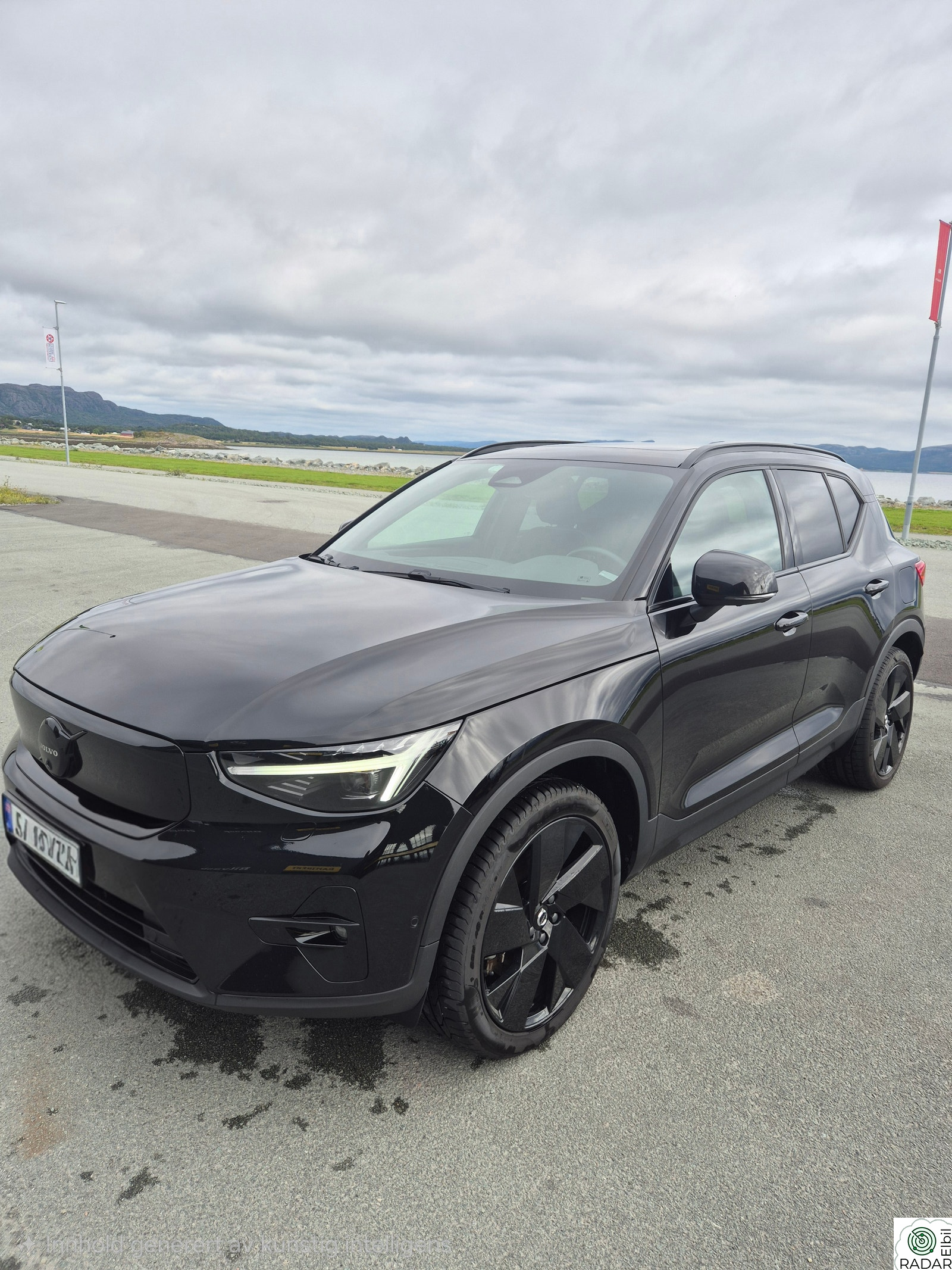 VOLVO EX40 Twin 442hk Performance AWD Ultra Black Edition