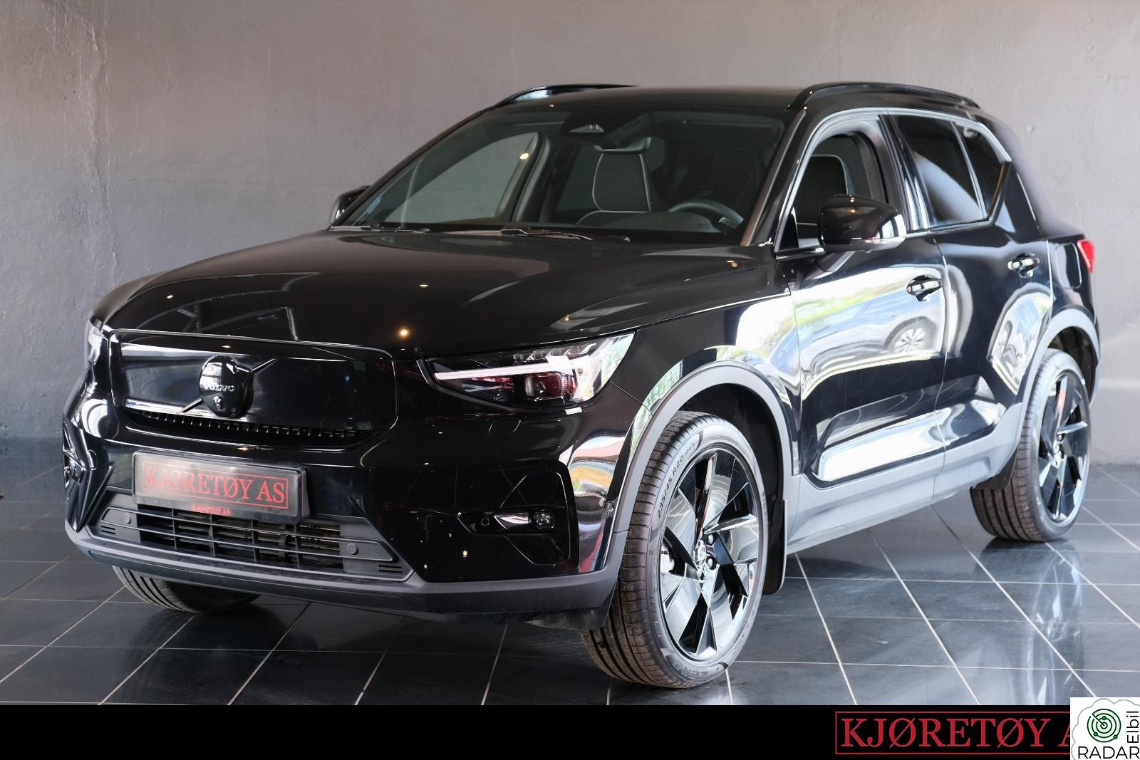 VOLVO EX40 Twin Performance AWD Ultra Black Edition 442HK / NORSK