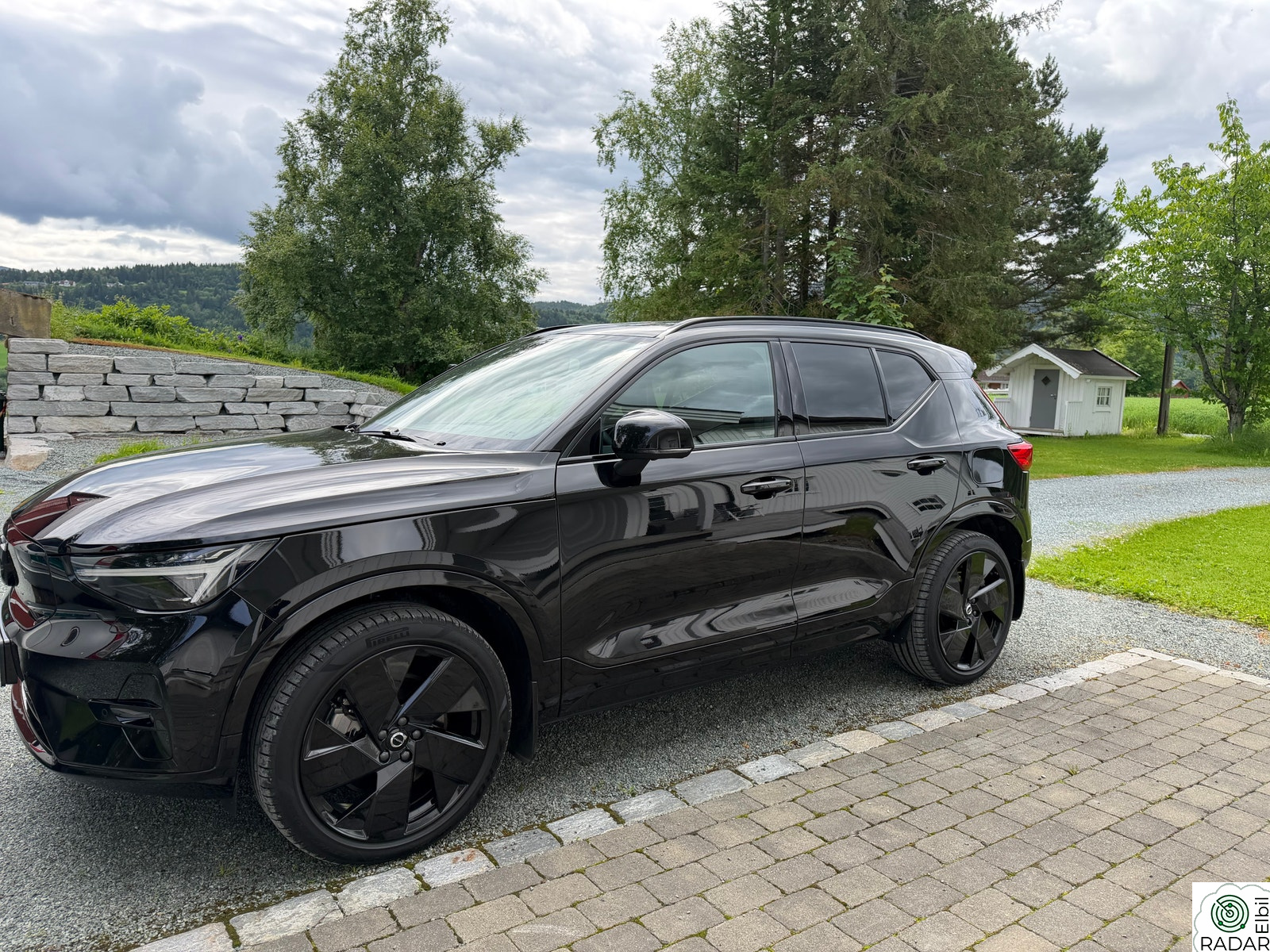 VOLVO EX40 Twin 442hk Performance AWD Ultra Black Premium  Ed