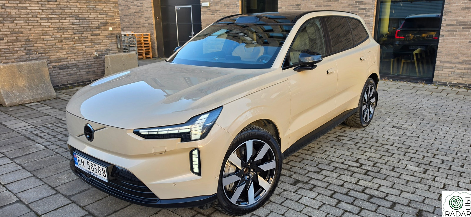 VOLVO EX90 Ultra Twin Performance 517hk AWD/7seter, alt utstyr