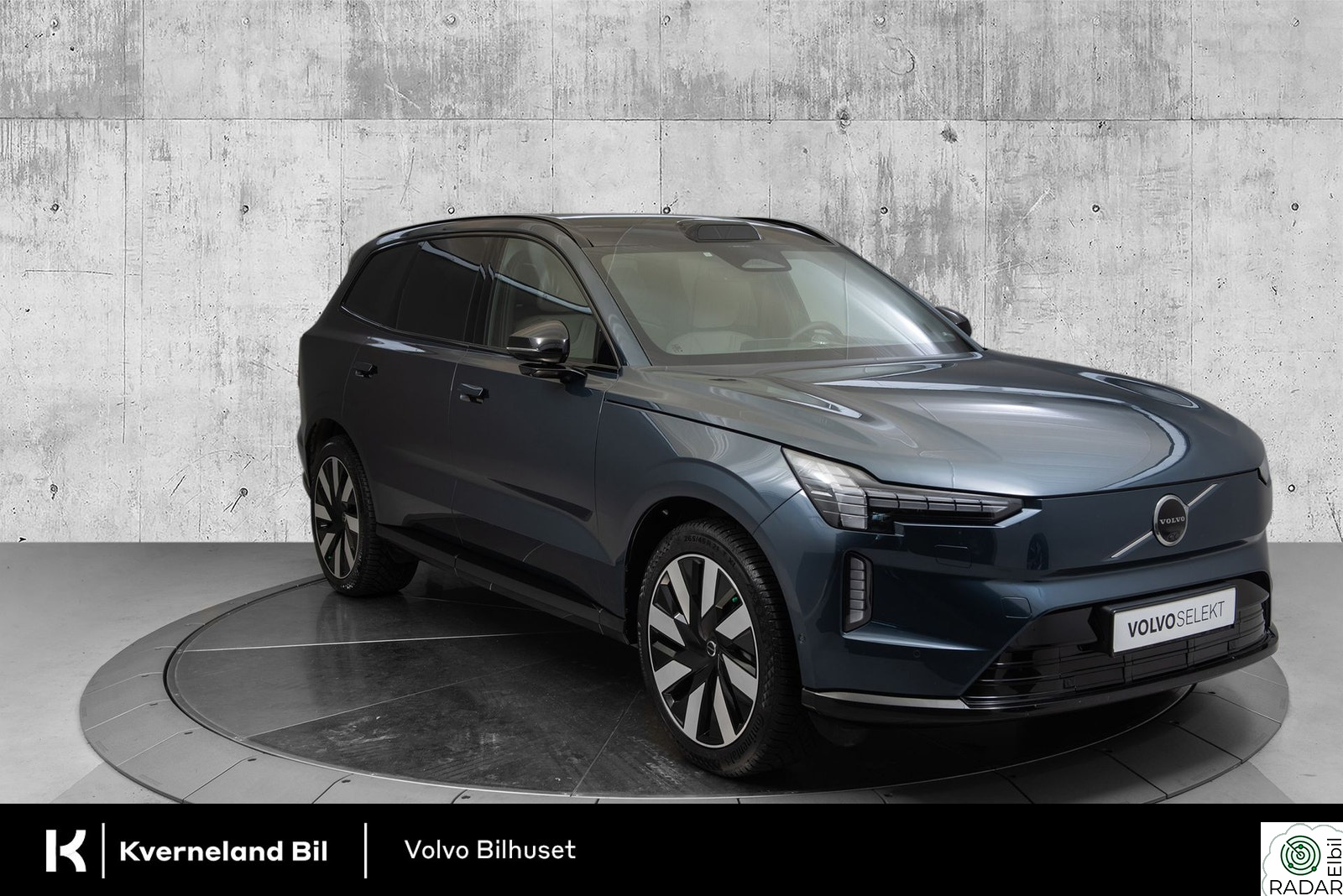 VOLVO EX90 Twin Performance B&W | 22" | PilotAssist | Hengerfeste