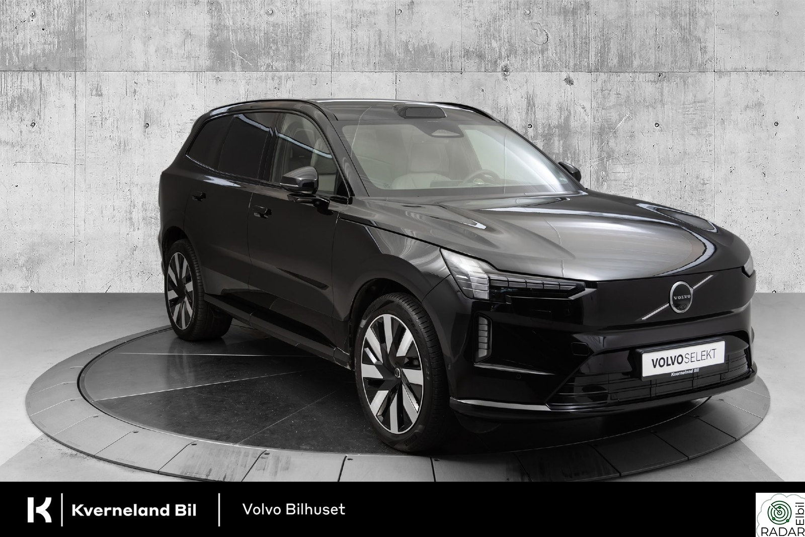 VOLVO EX90 Twin Motor 7s B&W/Hengerfeste/Pilot/Barnesete