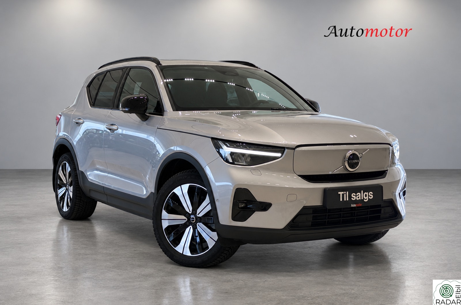 VOLVO XC40 Ultimate Dark/408HK/4X4/Pano/360/ACC/Krok/Varmepumpe