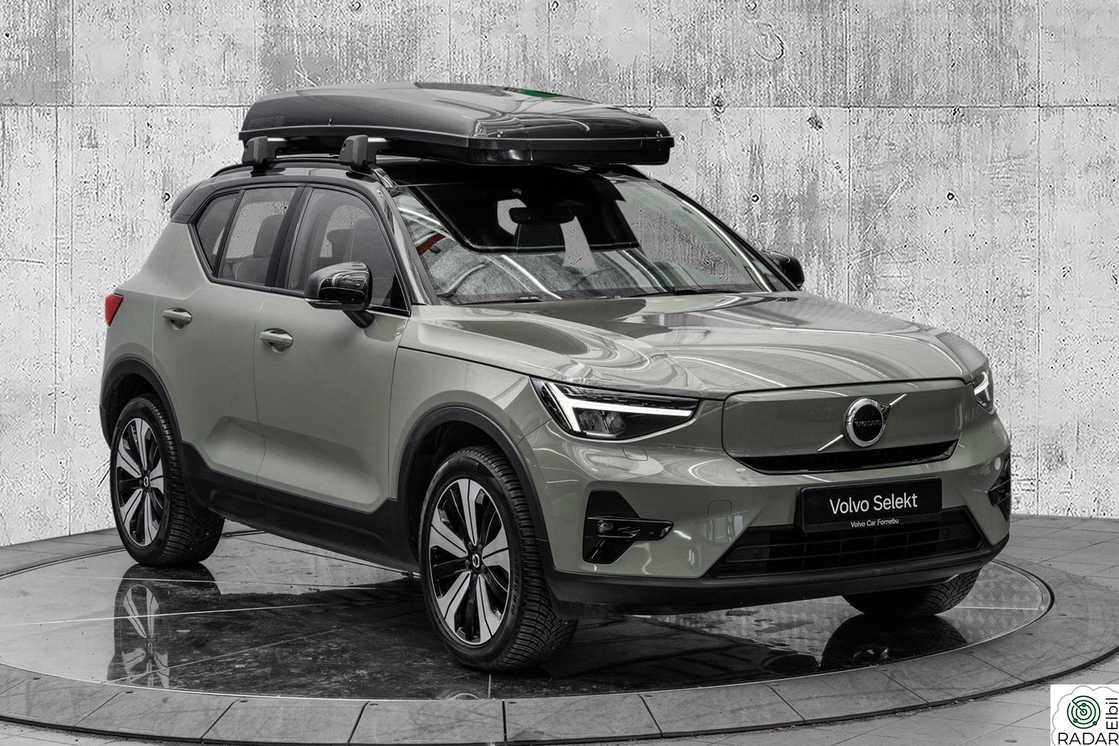 VOLVO XC40 El. Twin Plus 408Hk. Velholdt!
