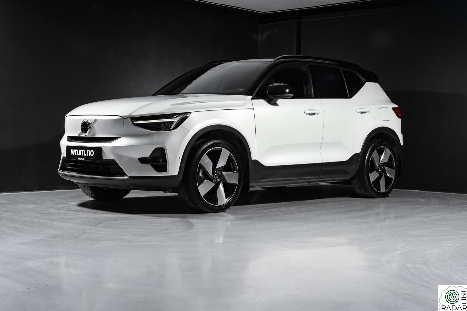 VOLVO XC40 RechargeTwinPlus/H.feste/20"/LED/360/Har.Kardon/Garanti