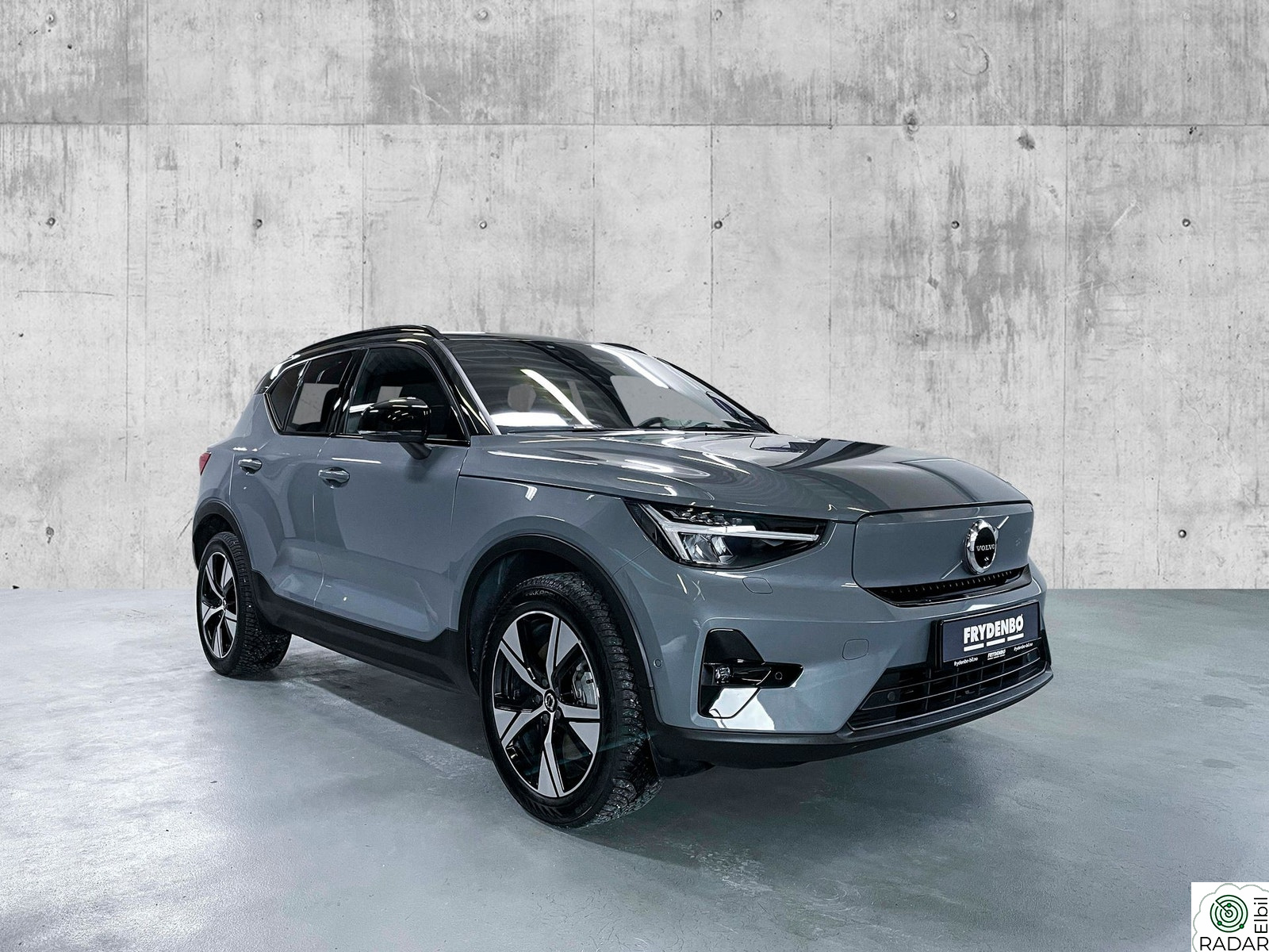 VOLVO XC40 Recharge Twin Ultimate KROK|PANO|360|H&K|TONEDE