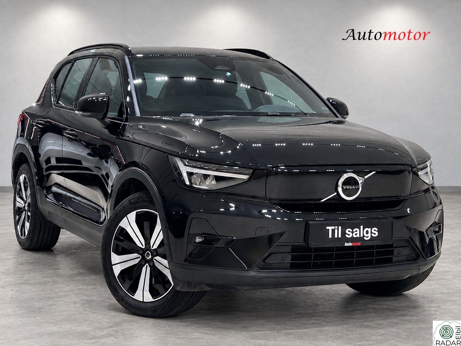 VOLVO XC40 Plus Dark/Recharge/419KM/Navi/ACC/DAB/RKam/Krok/V.Pumpe