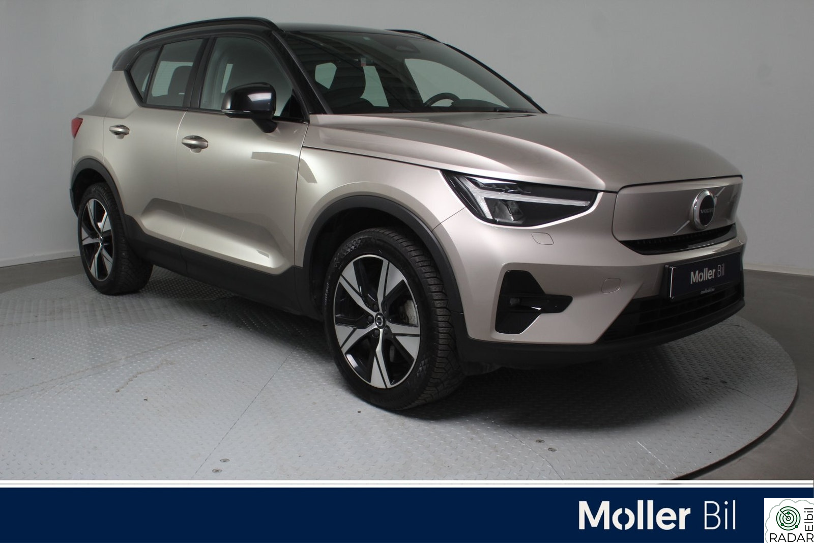 VOLVO XC40 Recharge 231hk FWD Plus|R.kam|Hengerfeste|Navi