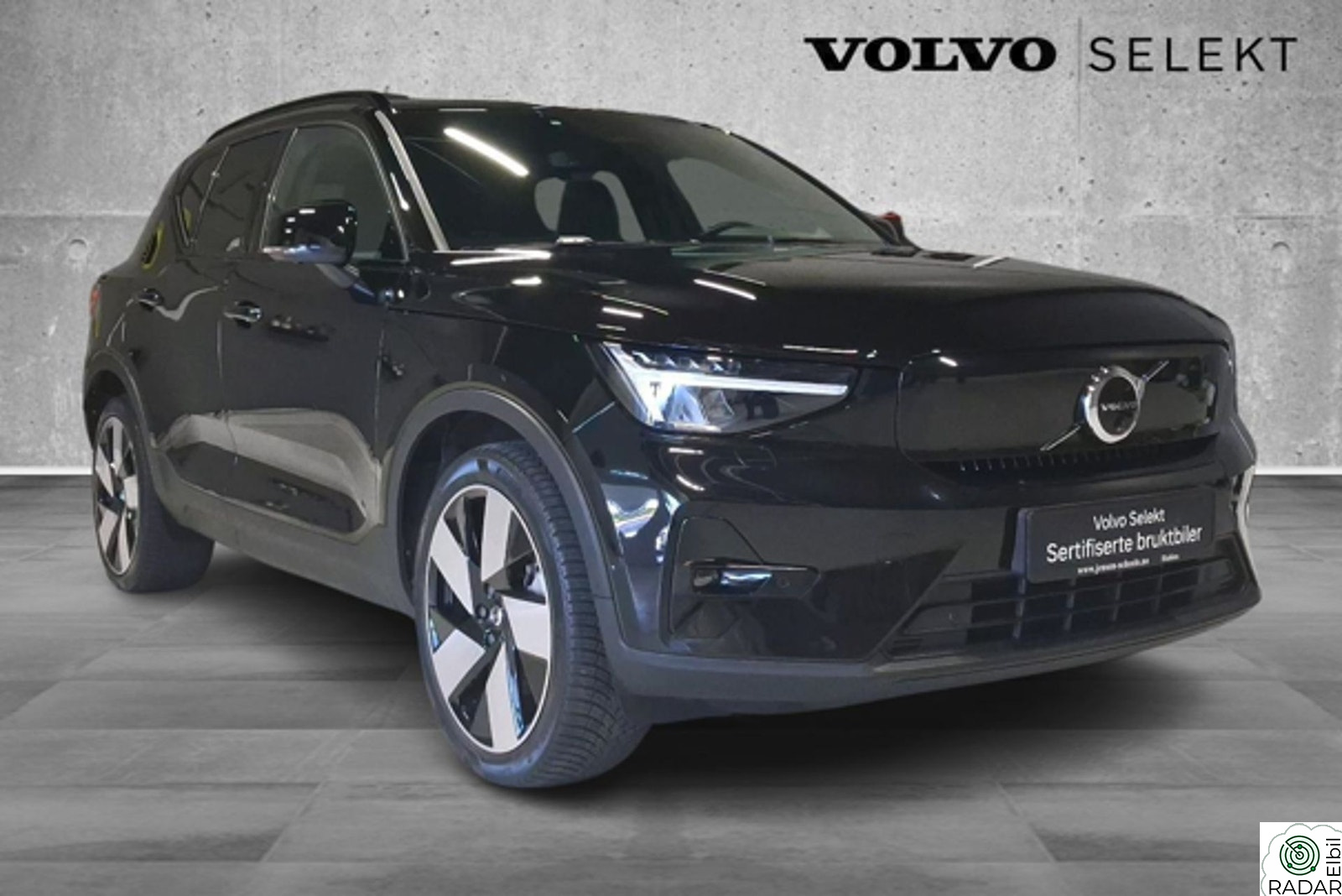 VOLVO XC40 RWD Ext. Range Ultimate - Krok, H&K, 360, Soltak