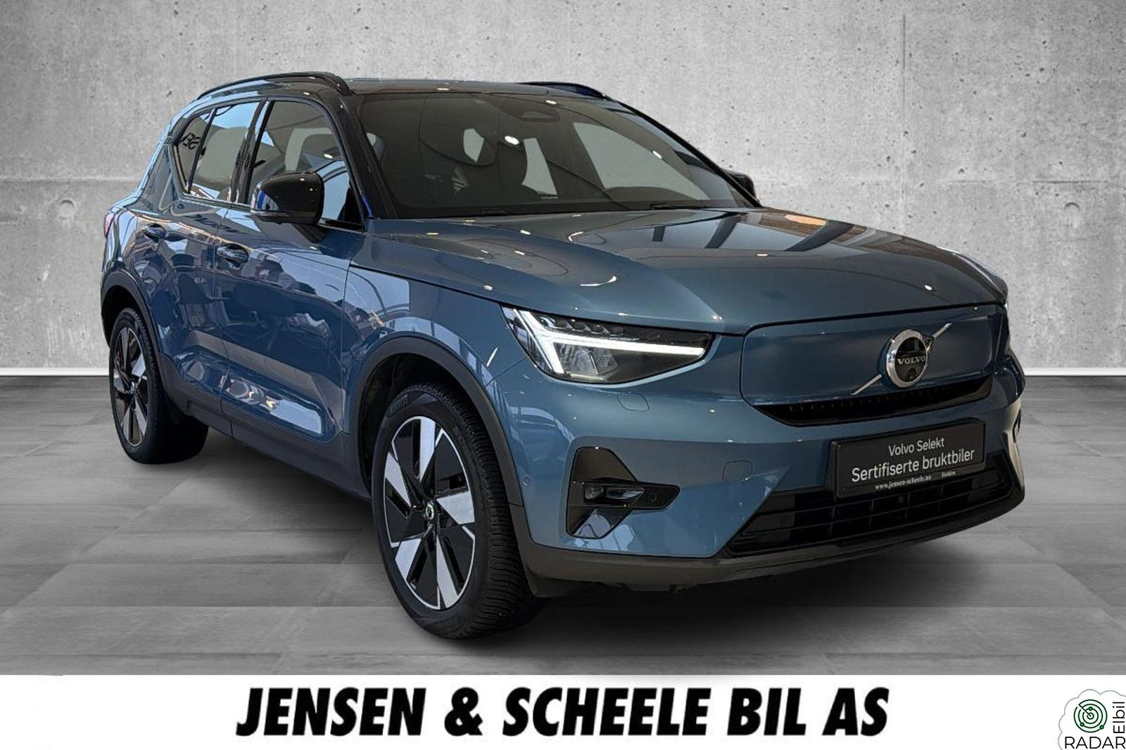 VOLVO XC40 AWD Ultimate- H&K, Memory, Panorama, 360°, Krok