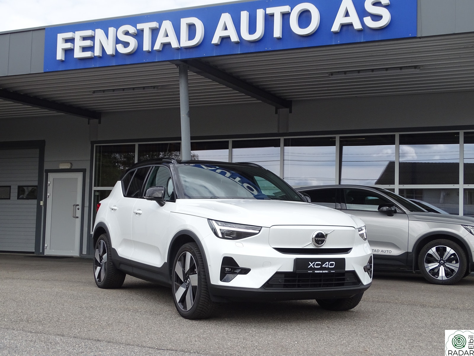 VOLVO XC40 Recharge Twin Ultimate AWD|HFESTE|20"|H&K|360|PIXEL
