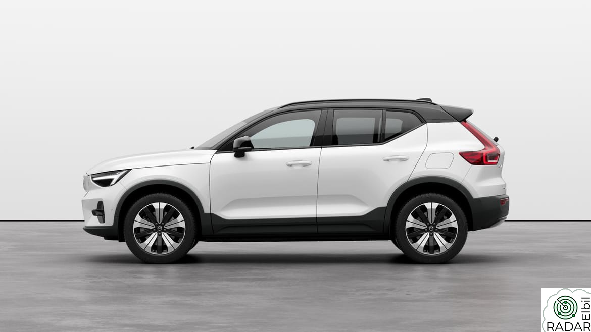 VOLVO XC40 Ultimate AWD / Krok/H&K/360°/Panorama/ACC++