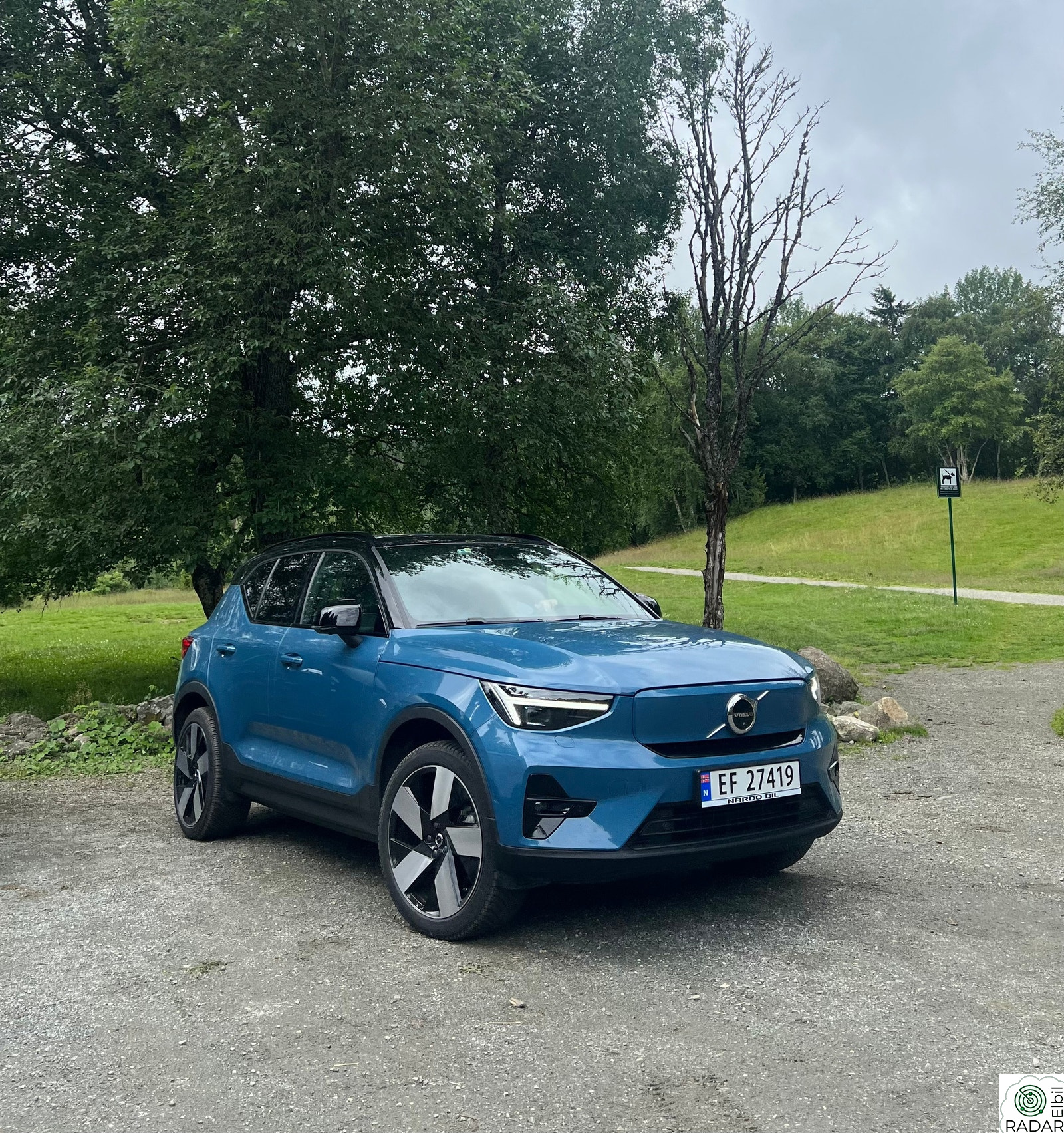 VOLVO XC40 Recharge Twin 408hk Ultimate Pixel Tailored Wool HF SA