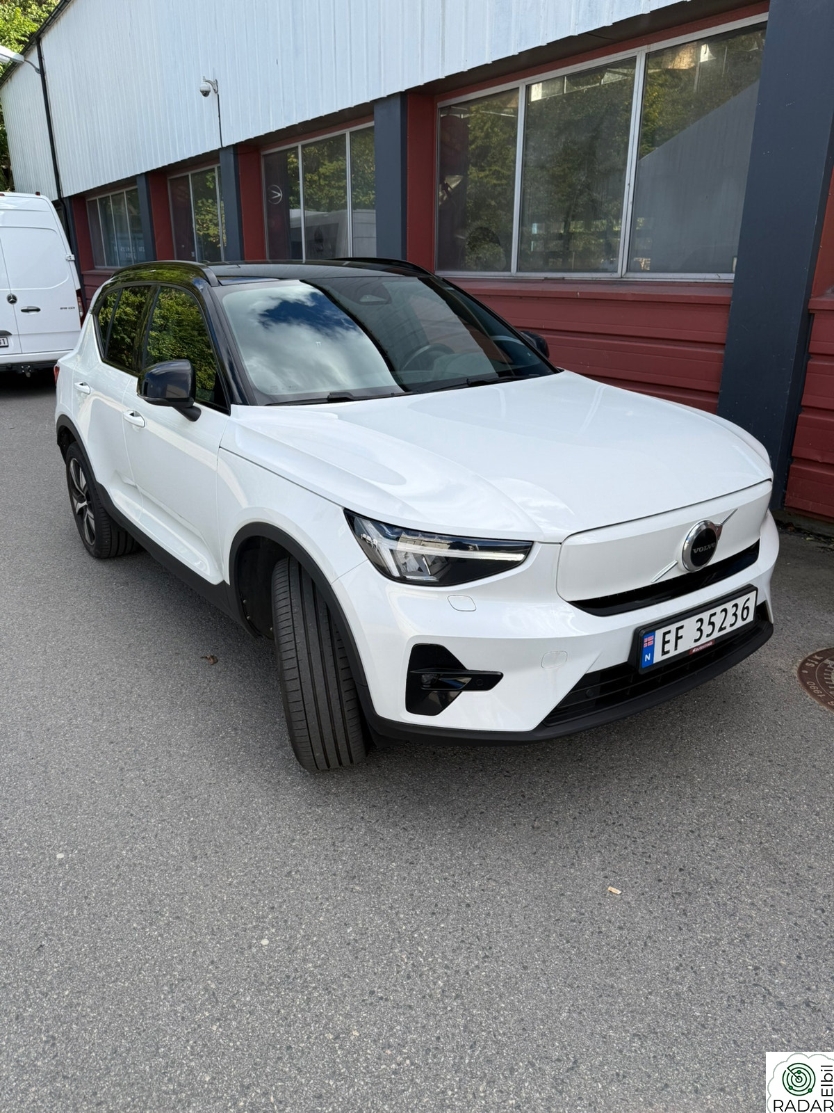 VOLVO XC40 Recharge Twin 408hk AWD Plus