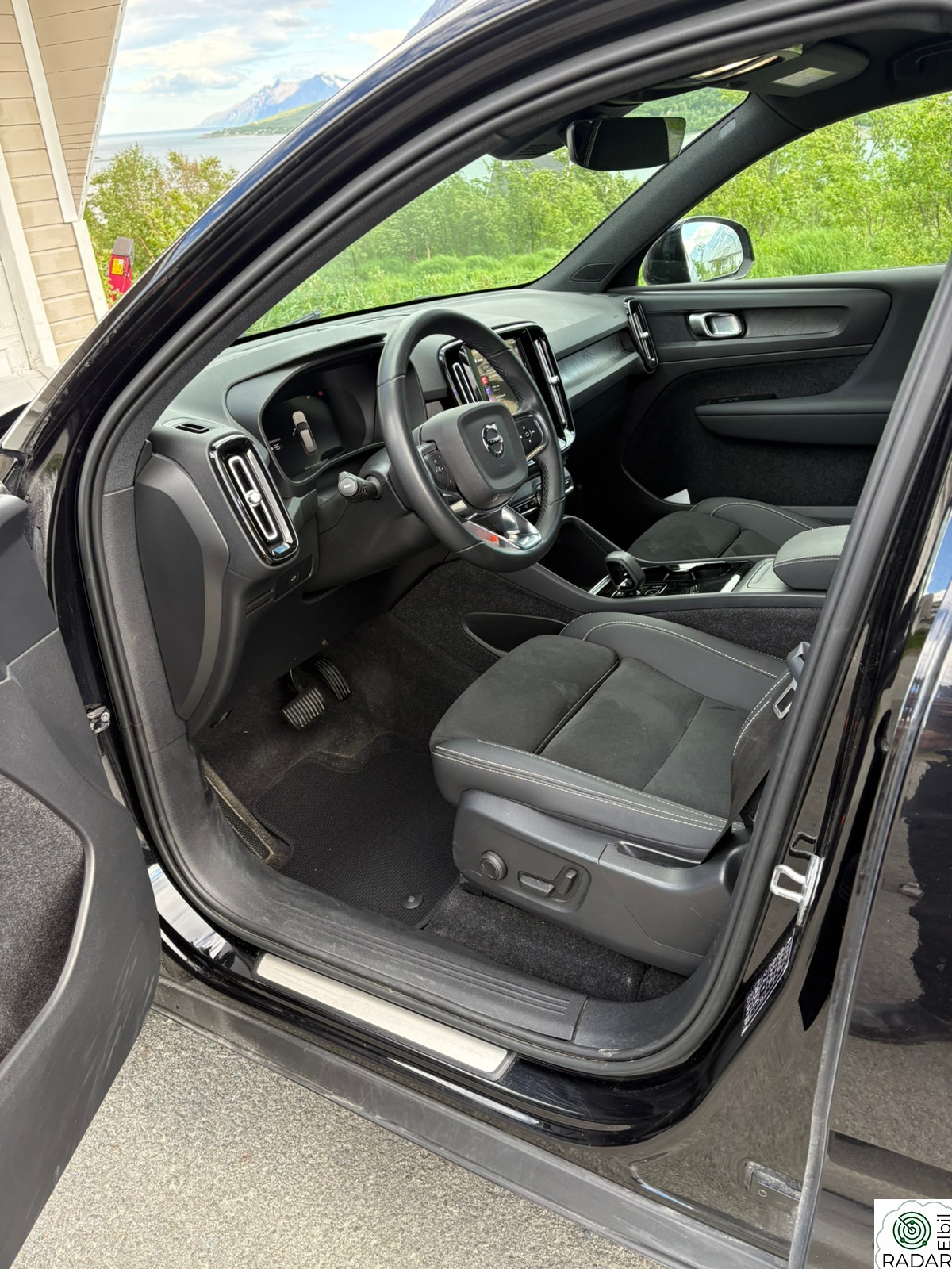 VOLVO XC40 Recharge Twin 408hk AWD Plus