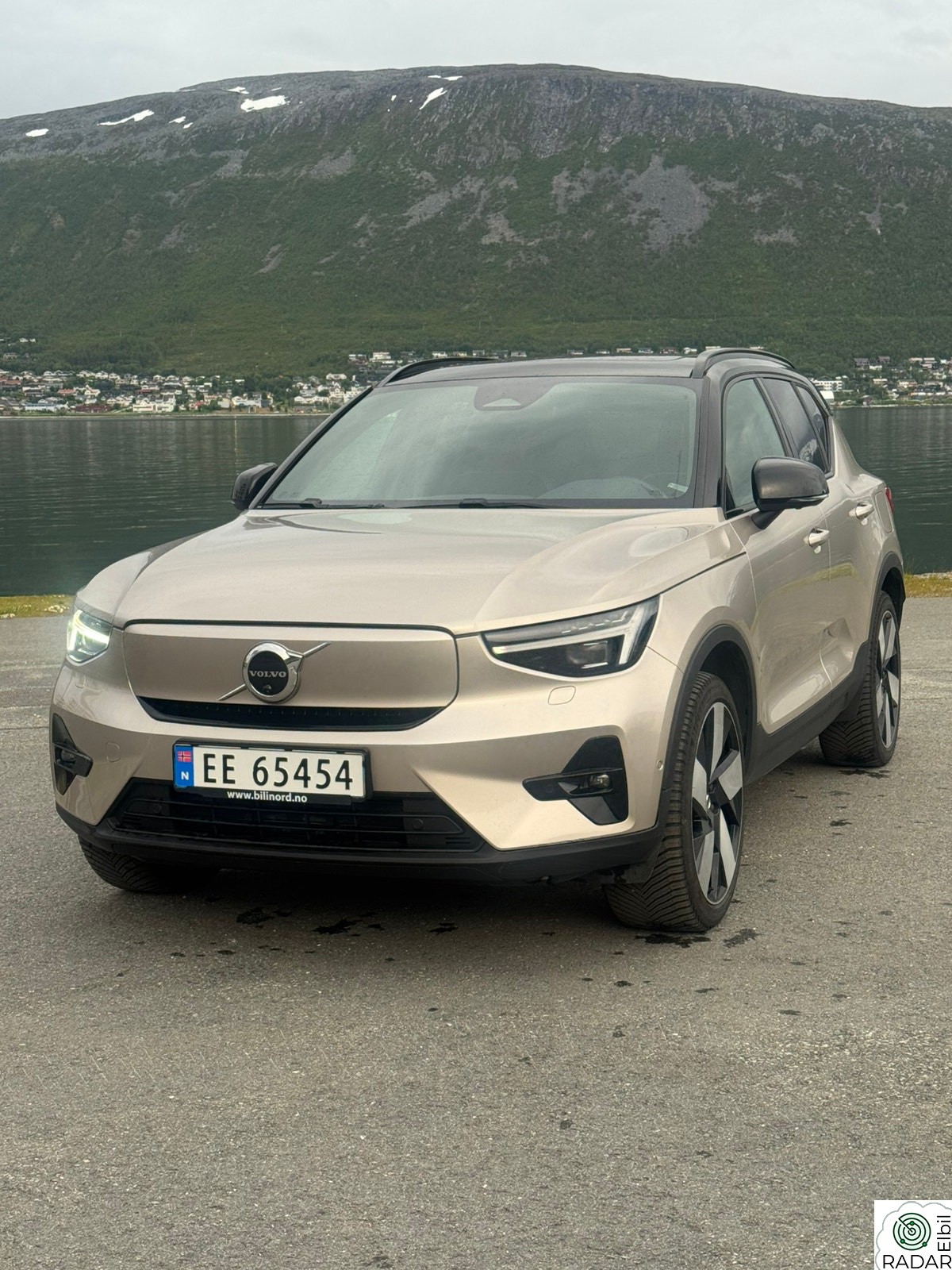 VOLVO XC40 Recharge Twin 408 hk AWD Ultimate - Topputstyrt