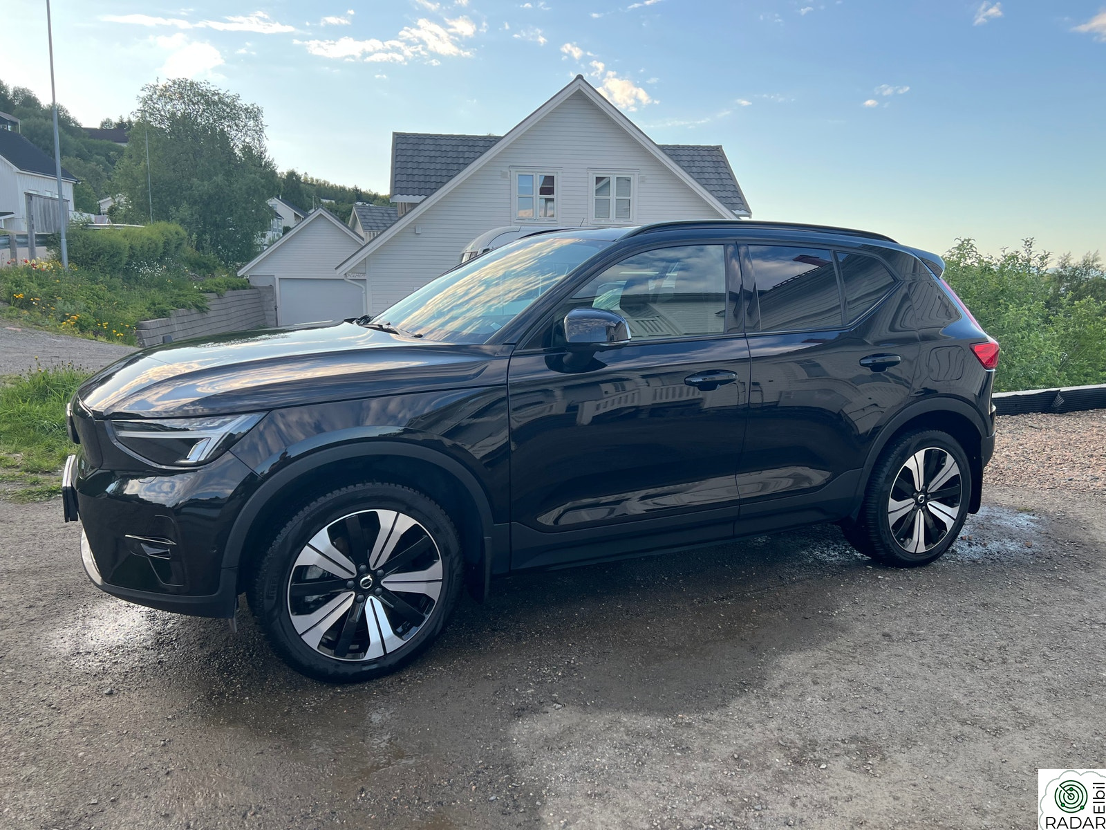 VOLVO XC40 Ultimate-408hk-AWD-8 år/200’ km-LAV KM-Mye utstyr