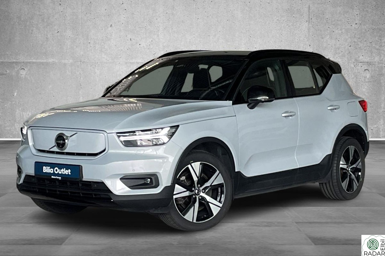 VOLVO XC40 Recharge P8 AWD