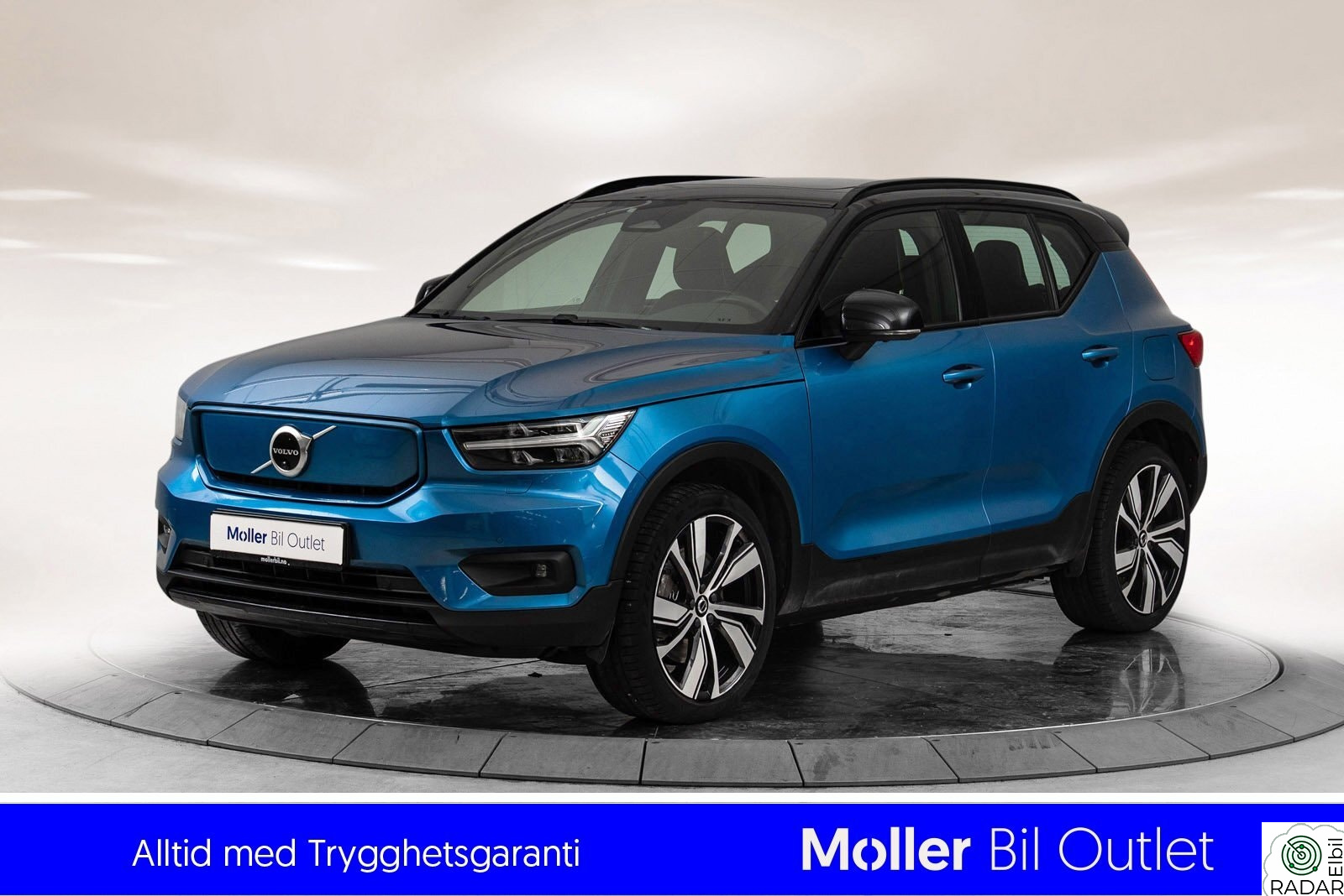 VOLVO XC40 P8 AWD Recharge - H/K, Pano, 360Kam, Krok