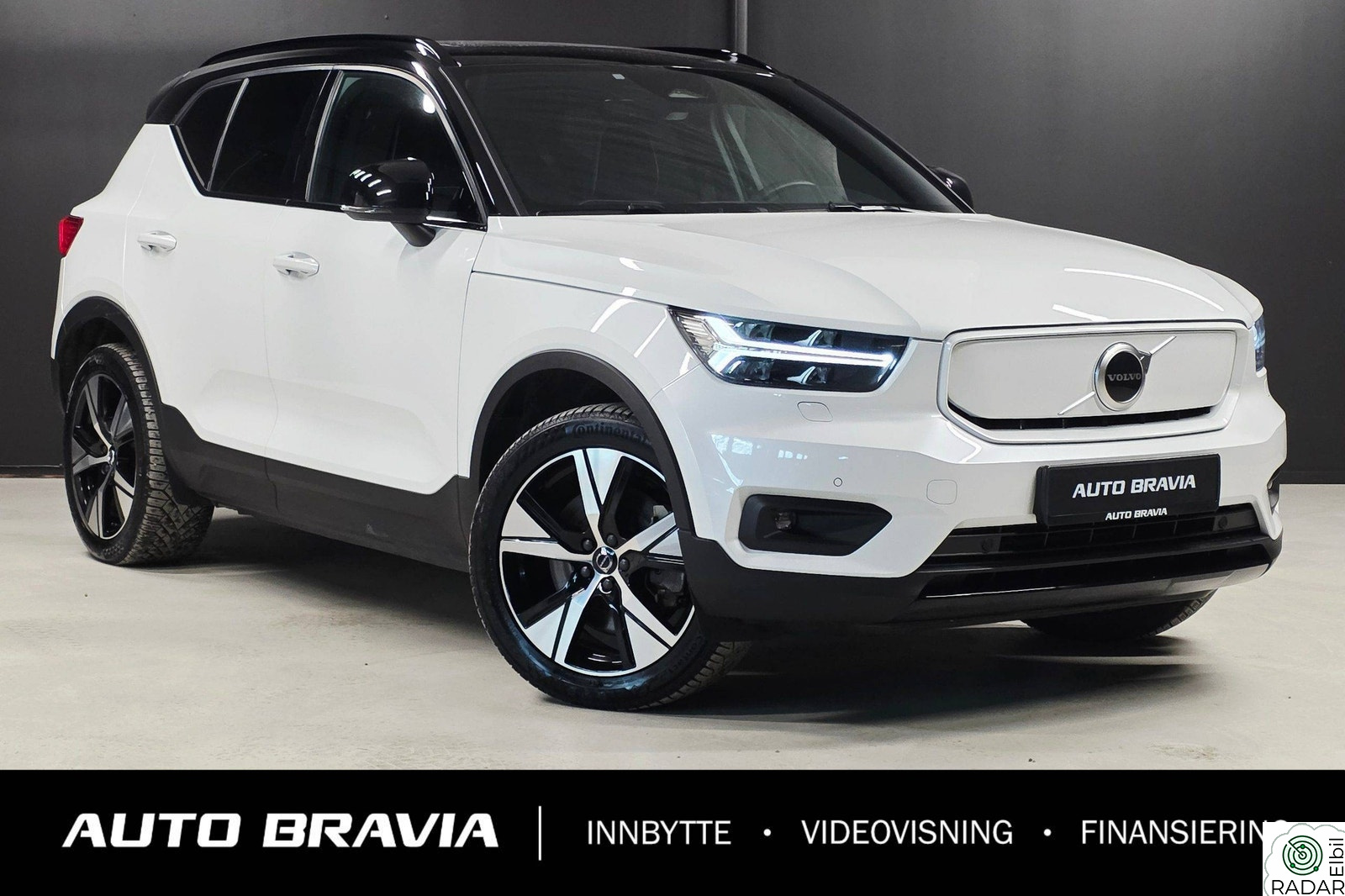VOLVO XC40 AWD/408HK/R-DESIGN/KROK/H&K/PANO/ACC/LED/KAMERA/CARPLAY