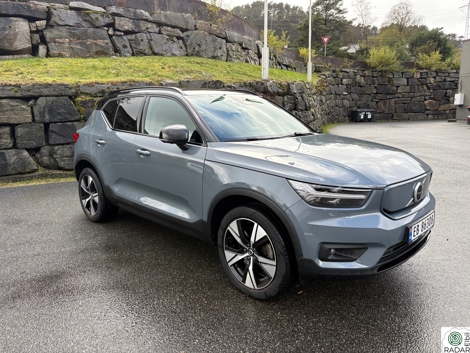 VOLVO XC40 P8 AWD Recharge