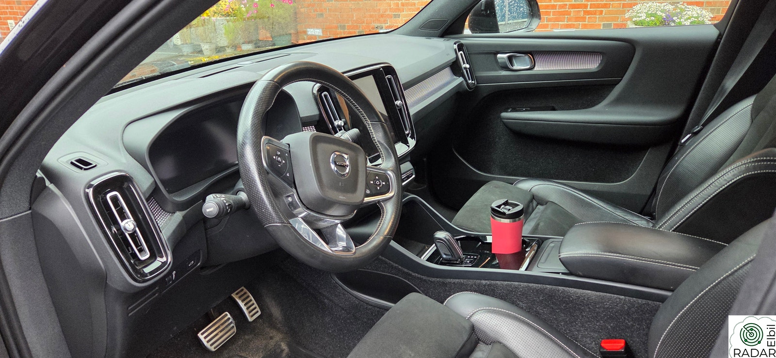 VOLVO XC40 Recharge Twin 408 hk AWD Pro