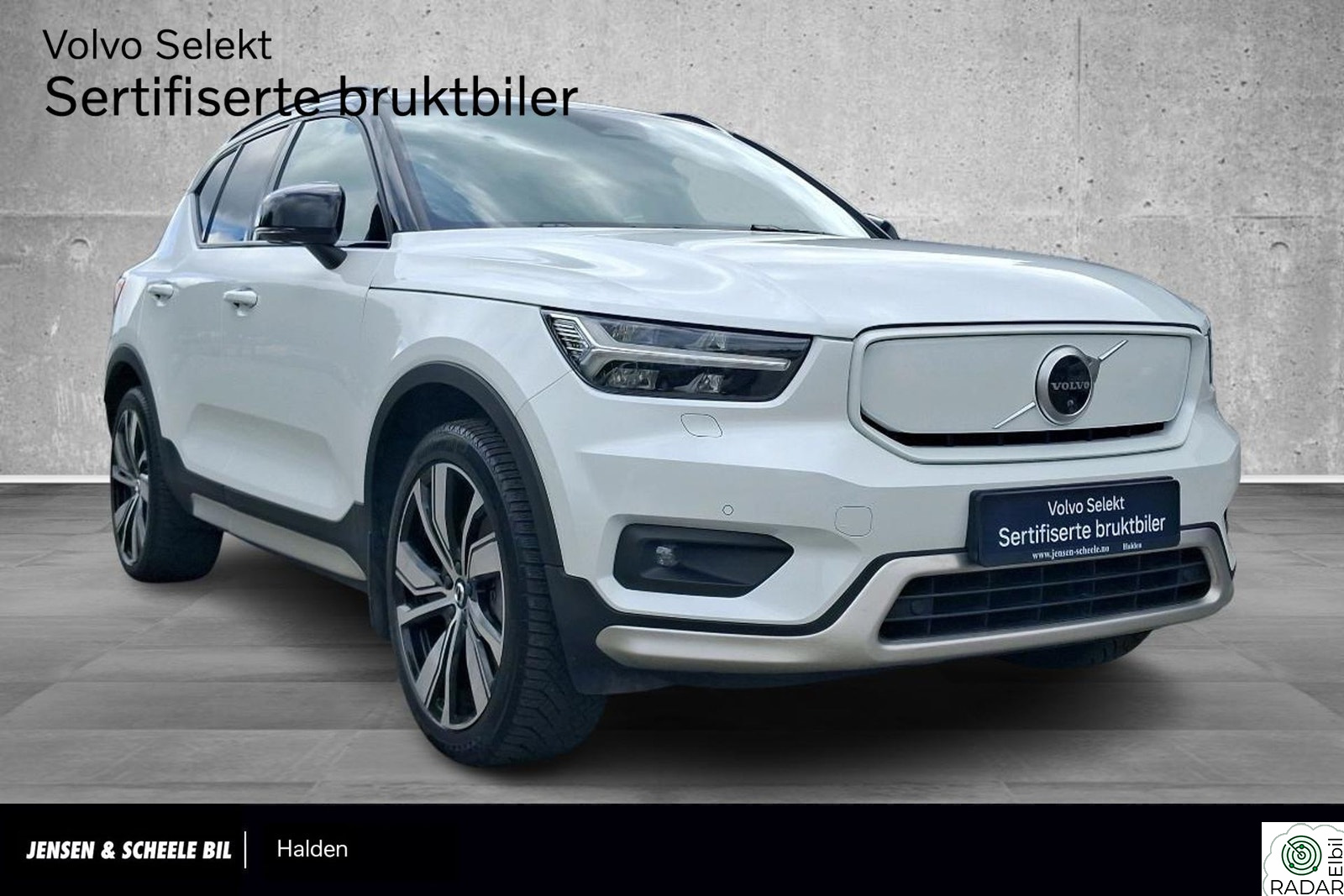 VOLVO XC40 Panorama, Memory, Krok, H&K, ACC
