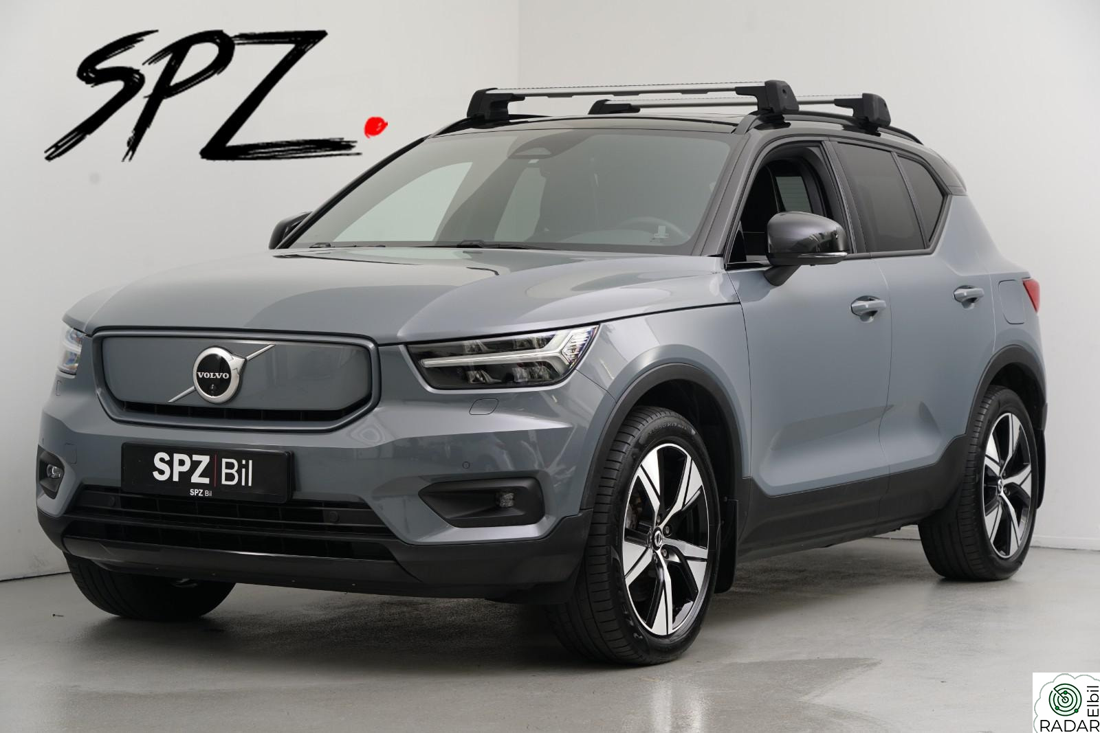 VOLVO XC40 AWD KROK H/K SOUND SKINN ACC PANO 360KAM V PUMPE NORSK