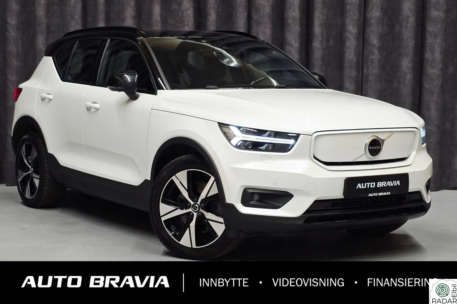 VOLVO XC40 AWD/408HK/R-DESIGN/KROK/H&K/PANO/ACC/LED/KAMERA/CARPLAY