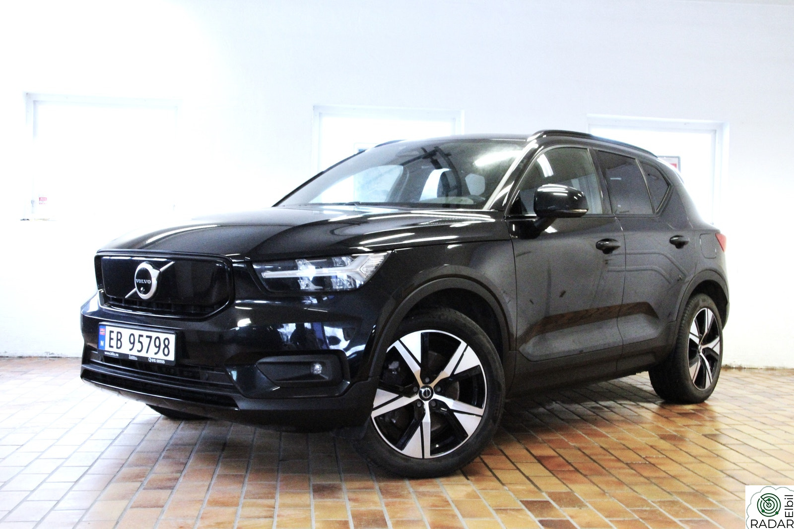 VOLVO XC40 P8 AWD 408hk Harman/Kardon Panorama Skinn Navi Hengerf.