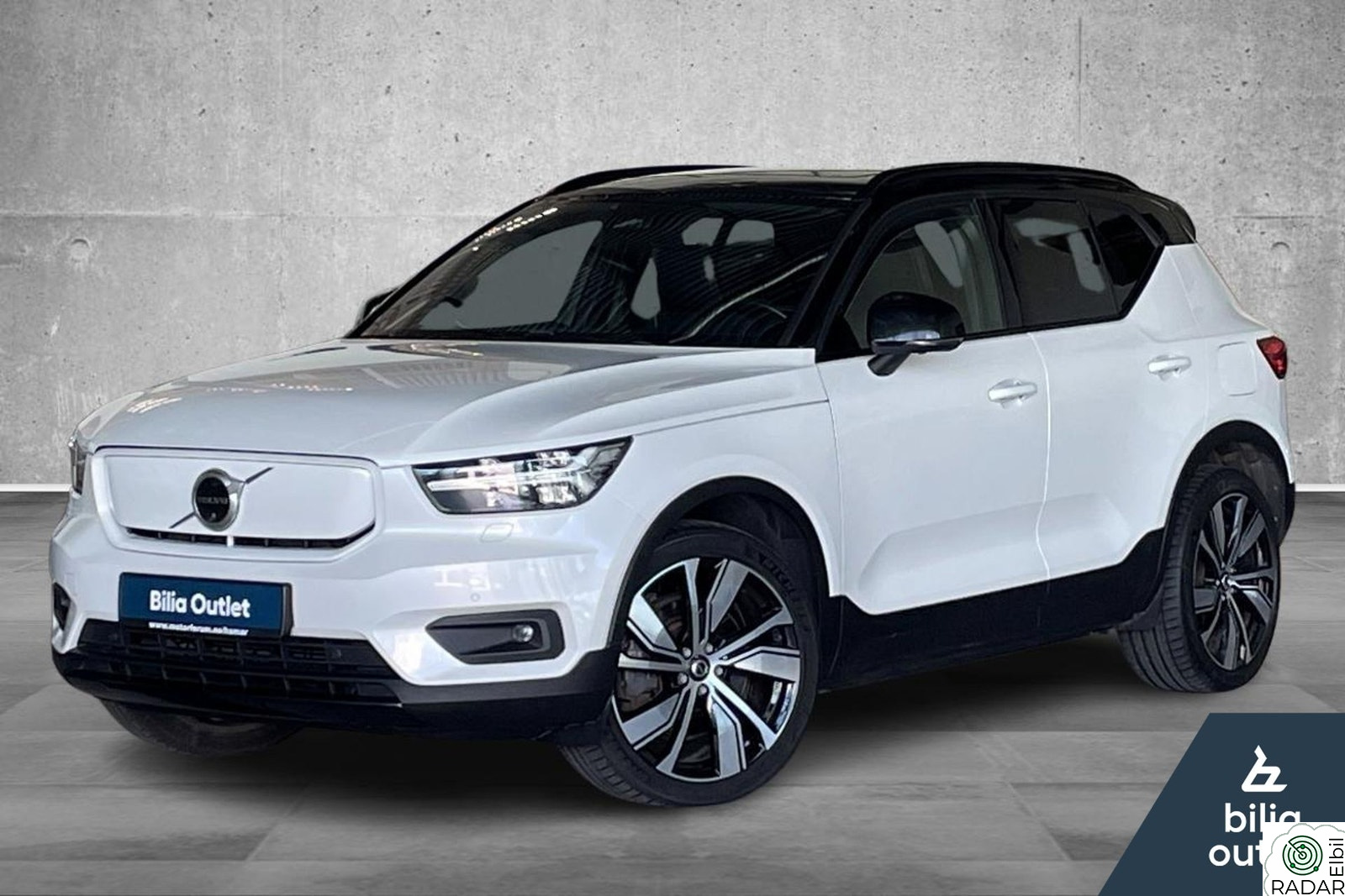VOLVO XC40 P8 AWD Recharge Soltak HarmanKardon Hengerfeste++