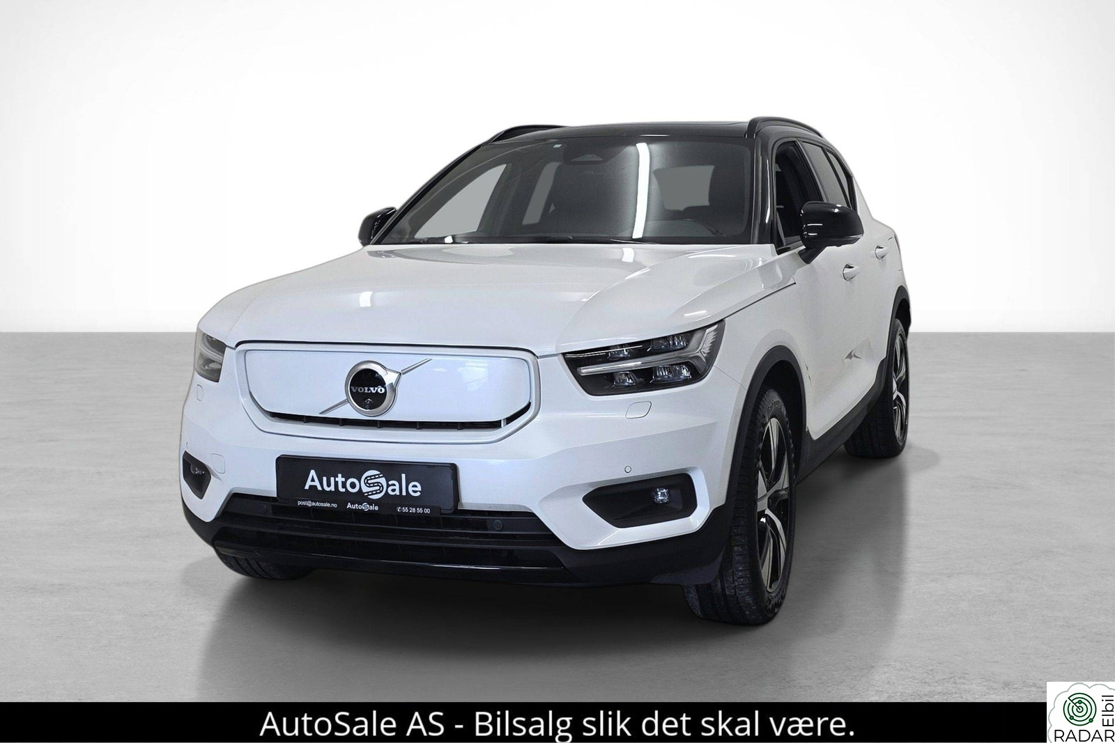VOLVO XC40 Recharge P8 AWD Skinn/Harman/Pano/360/Krok/S+V