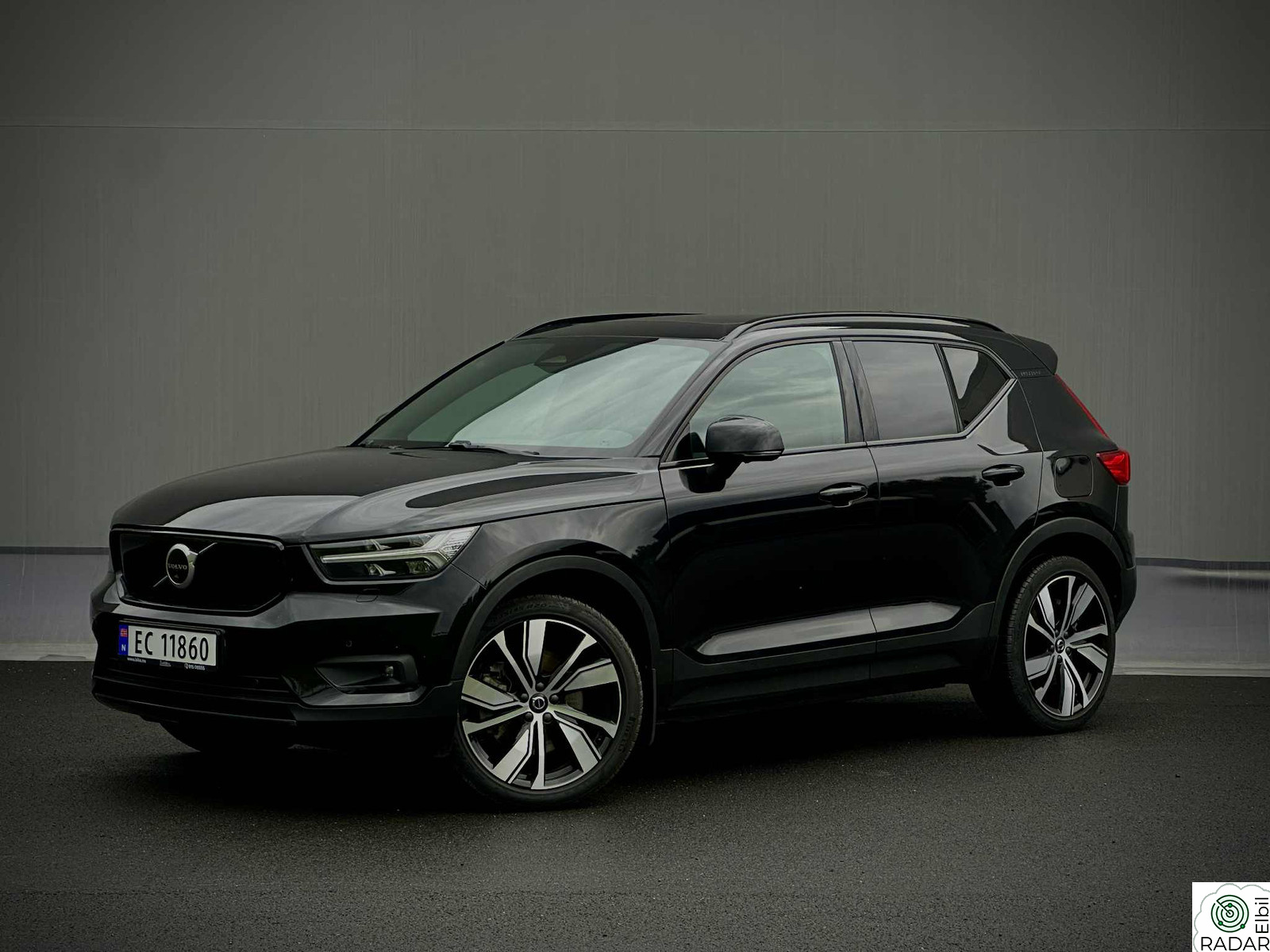VOLVO XC40 P8 AWD Recharge