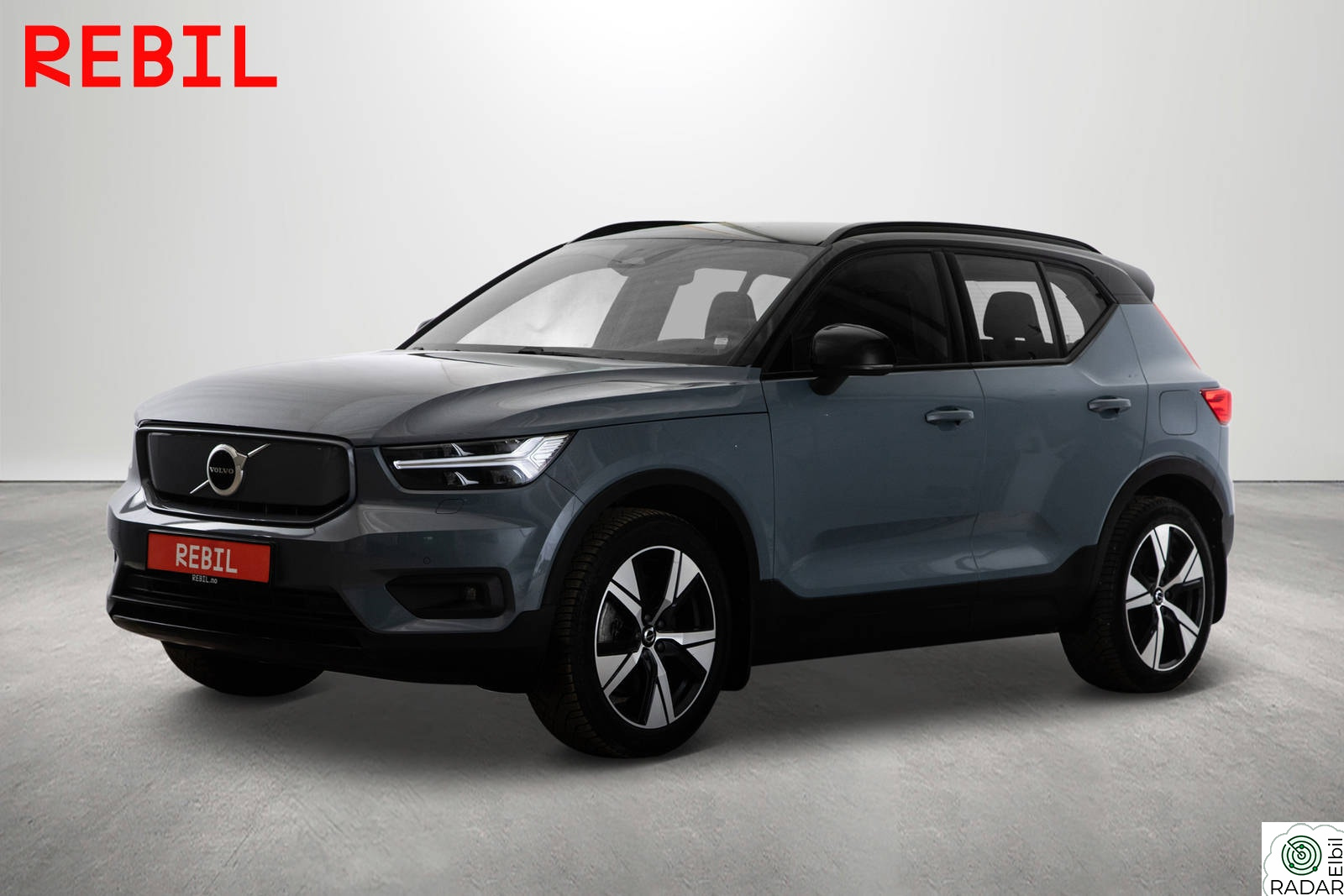 VOLVO XC40 P8 AWD/Recharge/Krok/ACC/Navi/R.kam/Carplay/V.pumpe