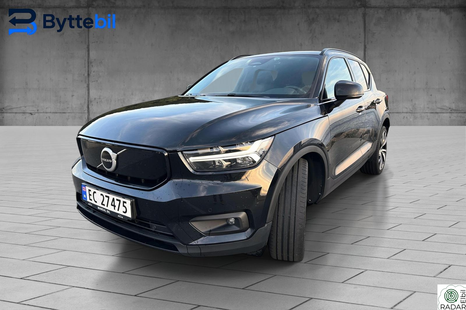 VOLVO XC40 P8 AWD / Acc / BLIS / V. Pumpe / Krok++